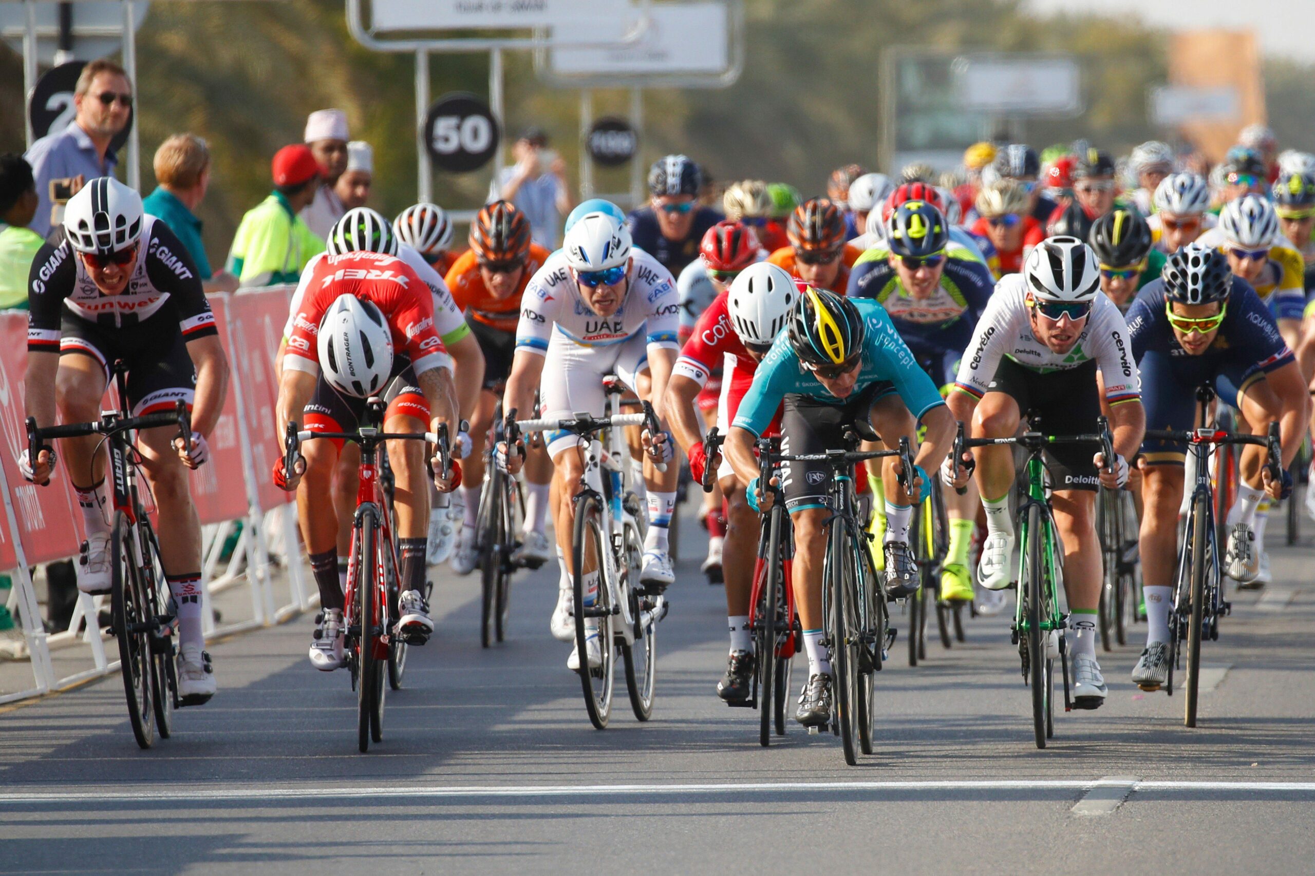 Бриан Кокар выиграл первый этап велогонки «Тур Омана»