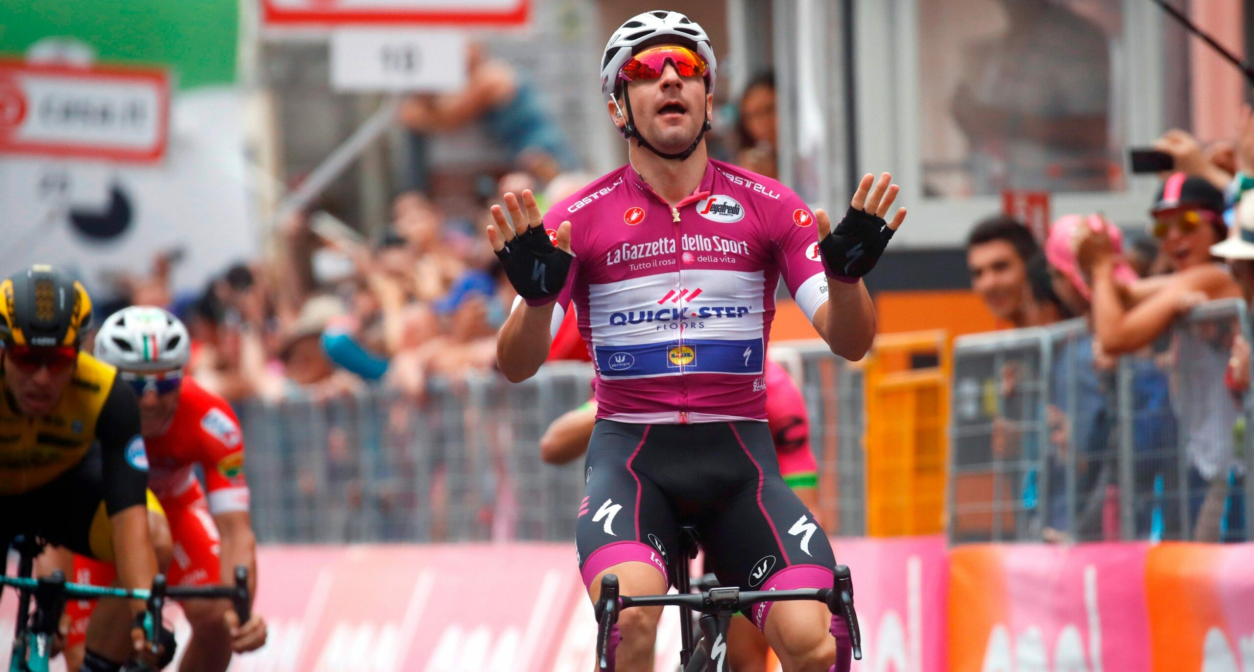 Четвёртая победа итальянца: Элиа Вивиани выиграл семнадцатый этап «Джиро д’Италия»