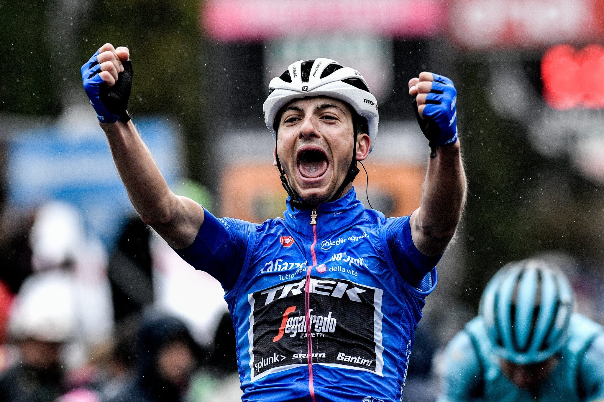 Джулио Чикконе защитил синюю майку на шестнадцатом этапе «Джиро д’Италии»