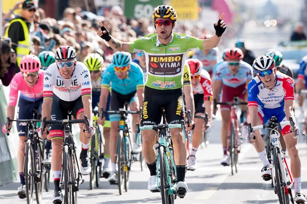Примож Роглич выиграл первый этап «Тура Романдии»