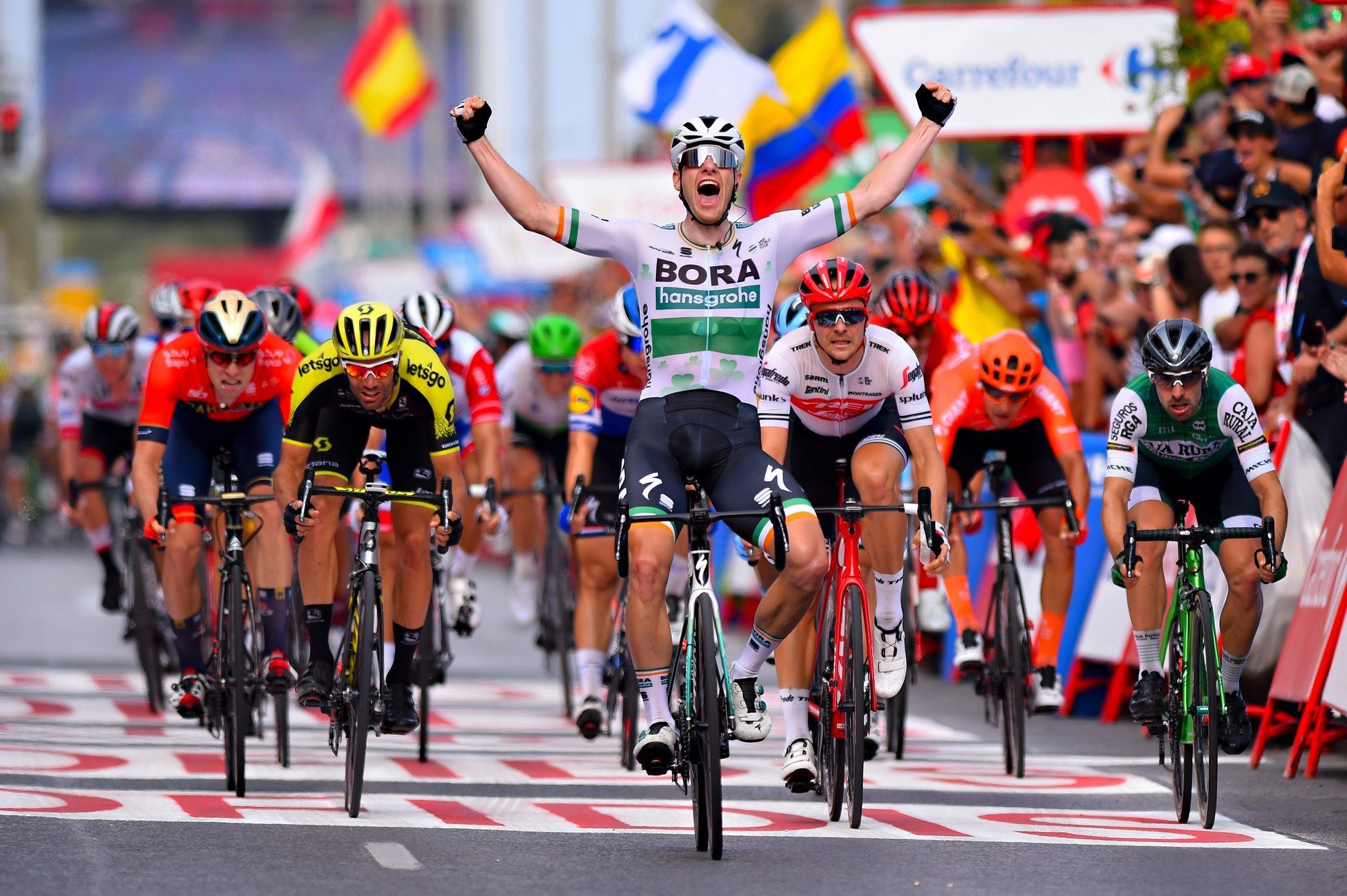 Сэм Беннетт: Красная майка и победа на этапе «Вуэльты Испании» — огромный успех для ирландского велоспорта