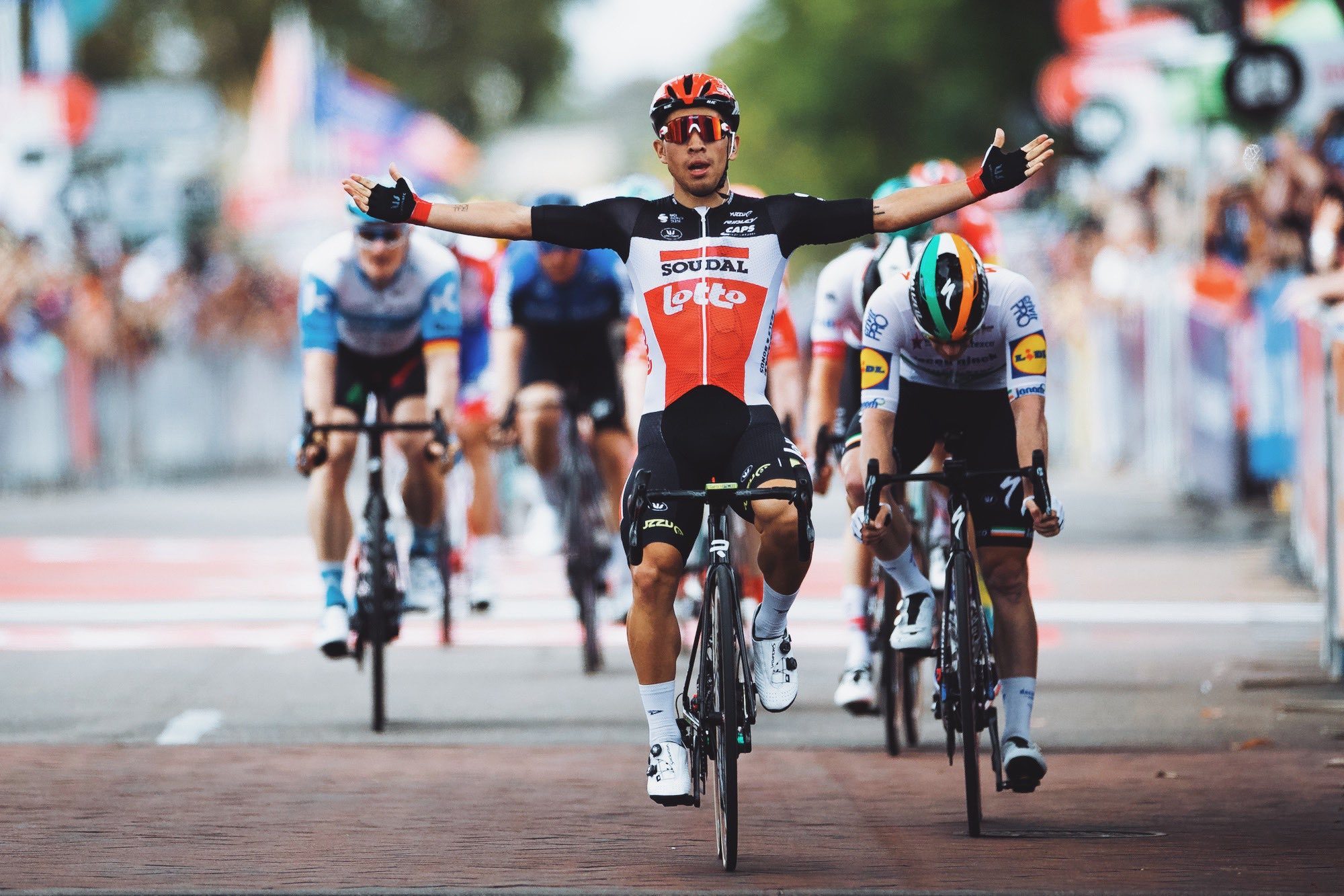 Калеб Юэн вырвал победу на четвёртом этапе велогонки «Тур Даун Андер»