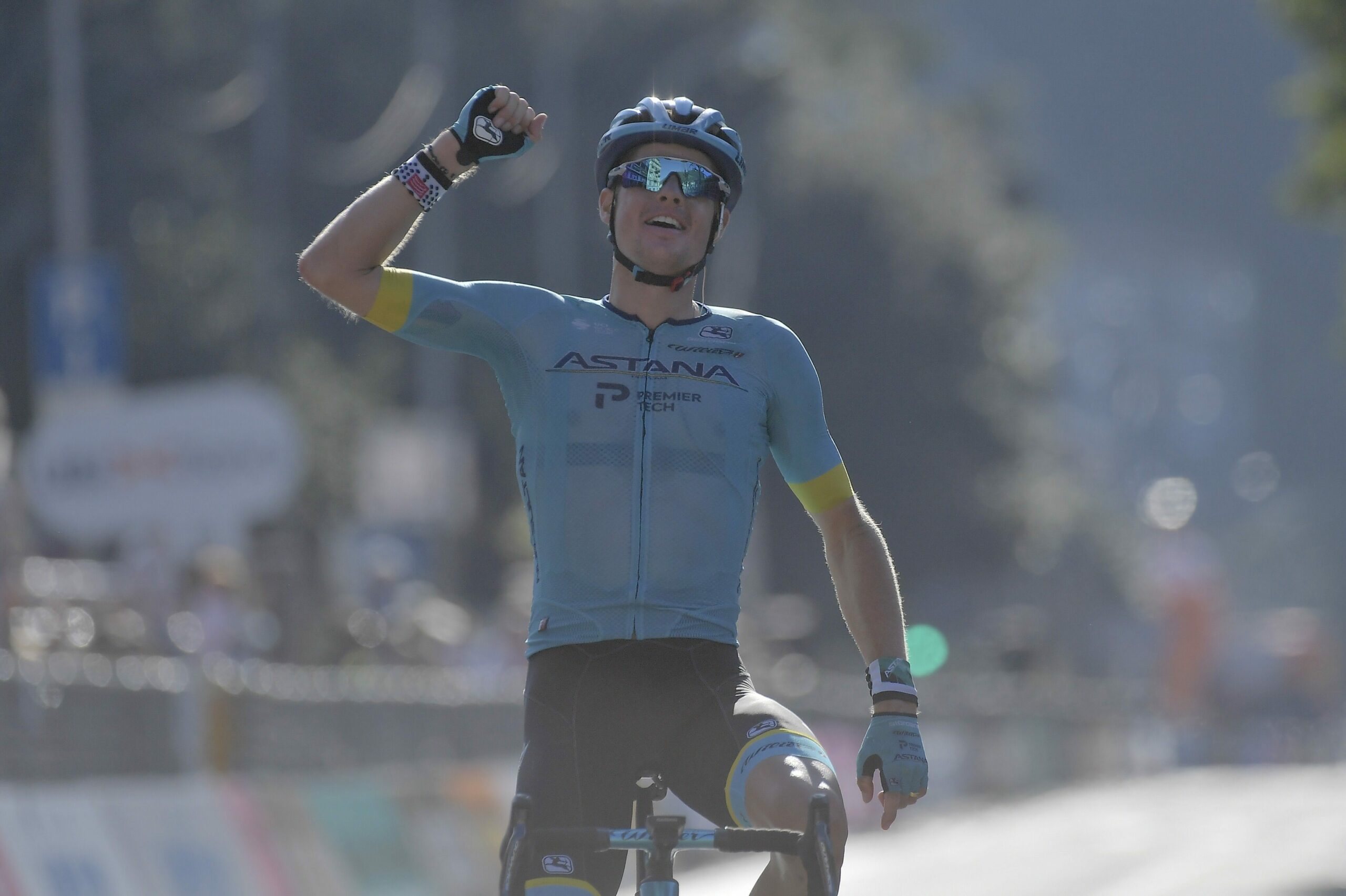 Якоб Фульсанг выиграл монументальную велогонку Il Lombardia