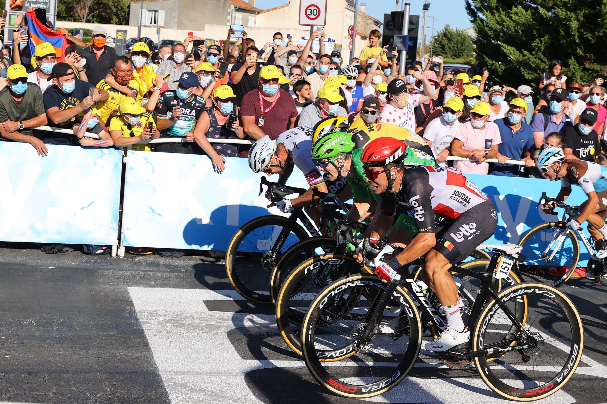 Грандиозная разборка спринтеров на финише 11-го этапа «Тур де Франс»