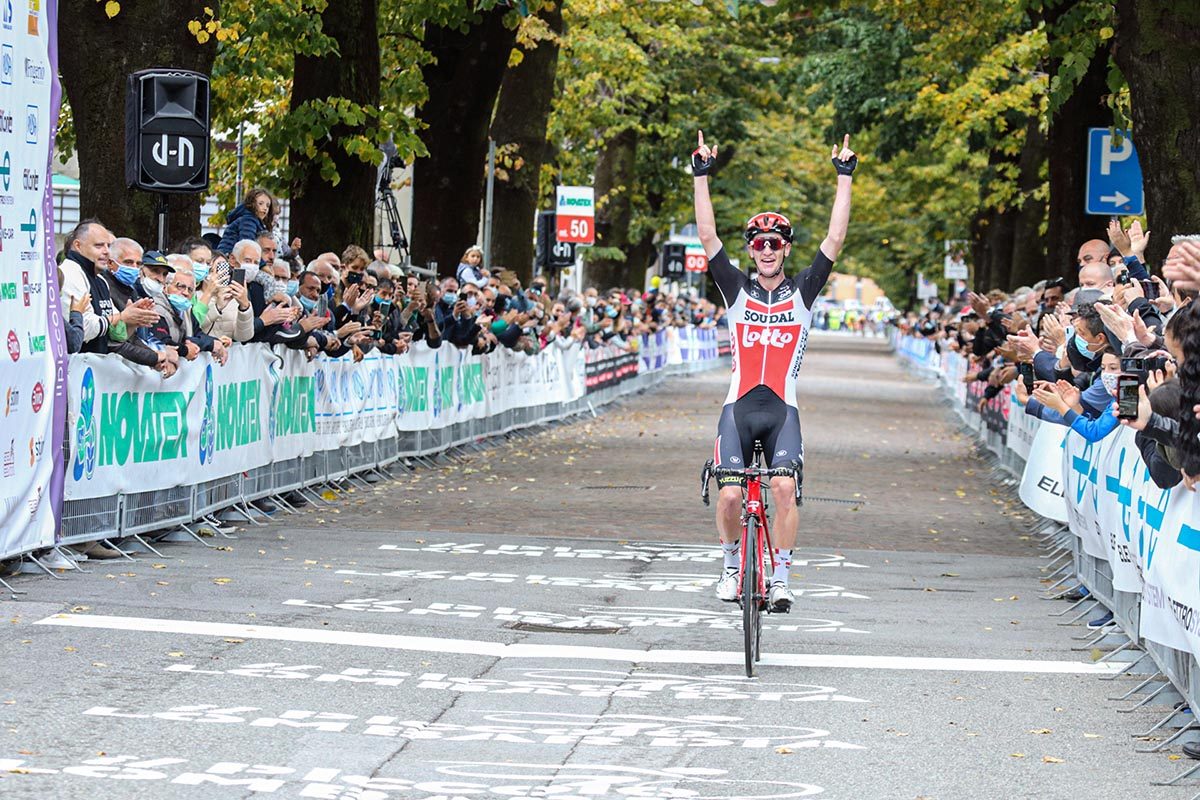 Гарри Суини выиграл велогонку Il Piccolo Lombardia