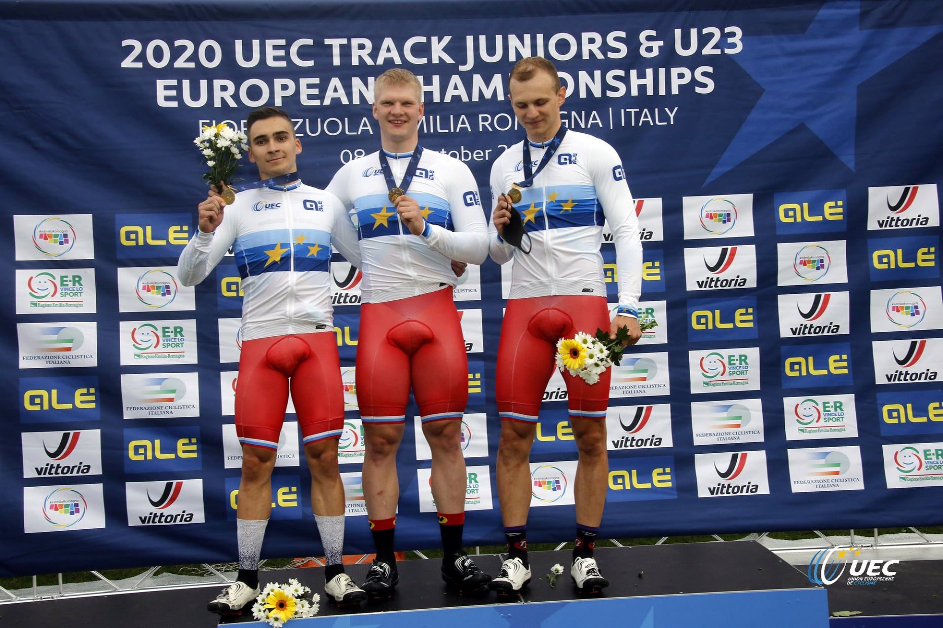 Российское трио выиграло золото в командном спринте чемпионата Европы по велотреку