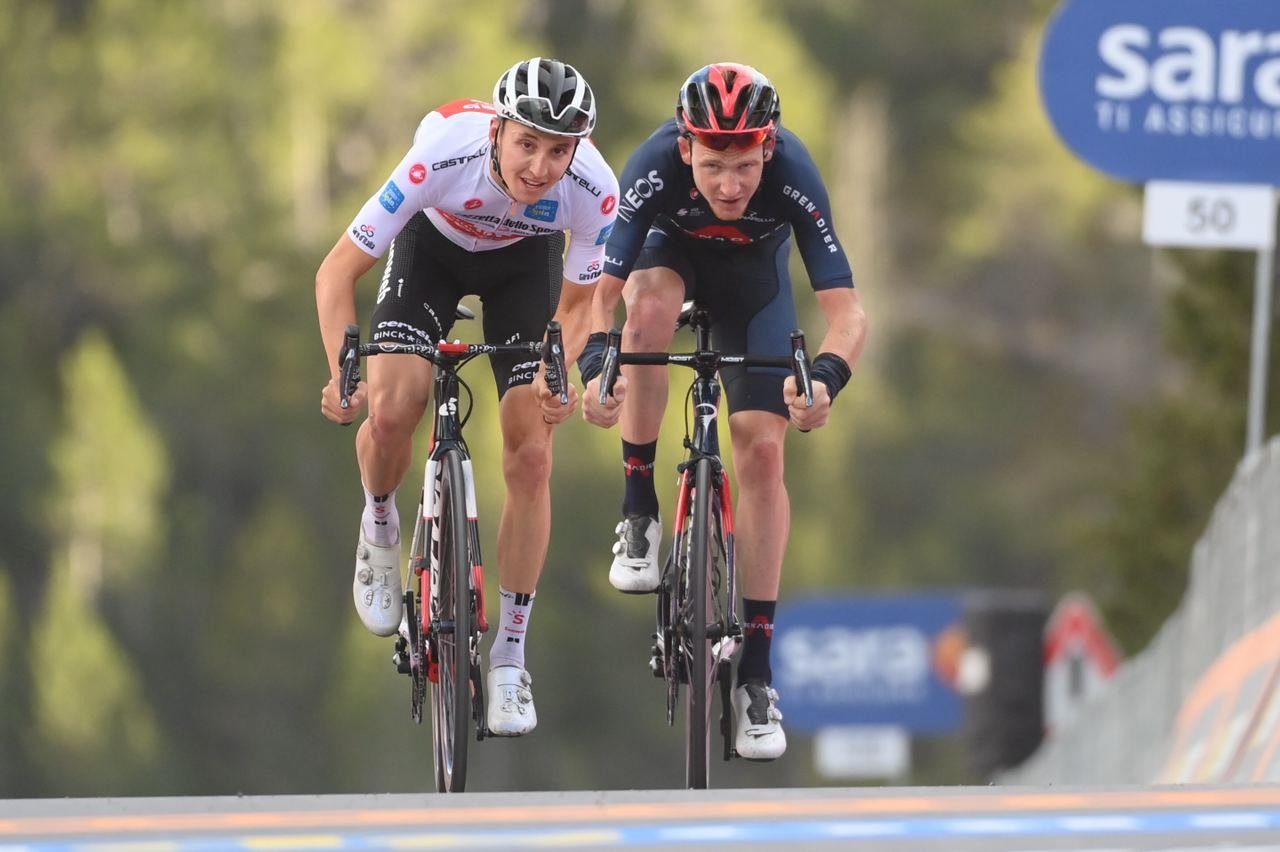 Джай Хиндли выиграл на 18-м этапе «Джиро д’Италии», а Жоау Алмейда лишился розовой майки