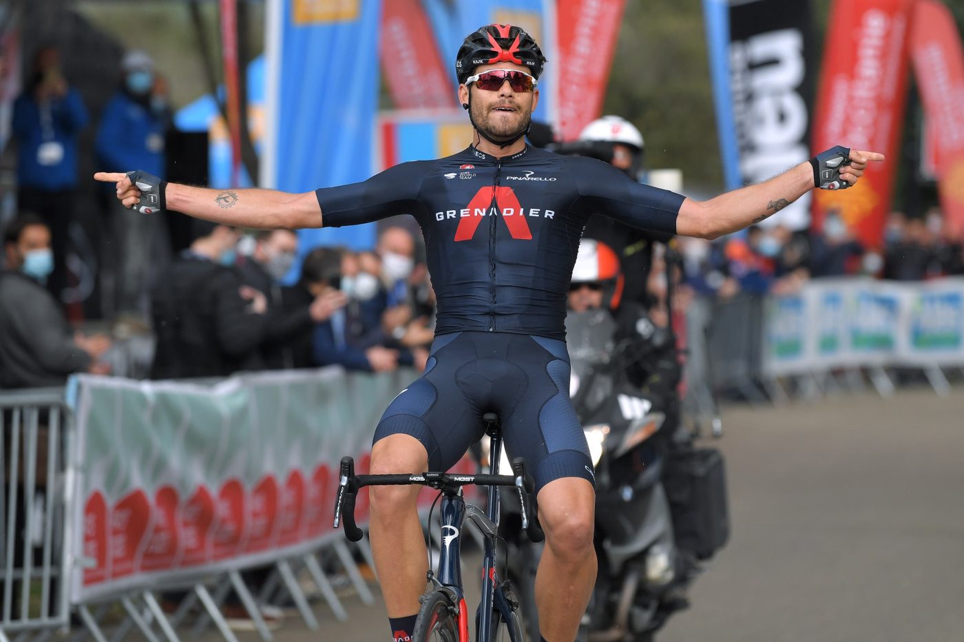 Филиппо Ганна с лёгкостью выиграл предпоследний этап велогонки Etoile de Bessèges