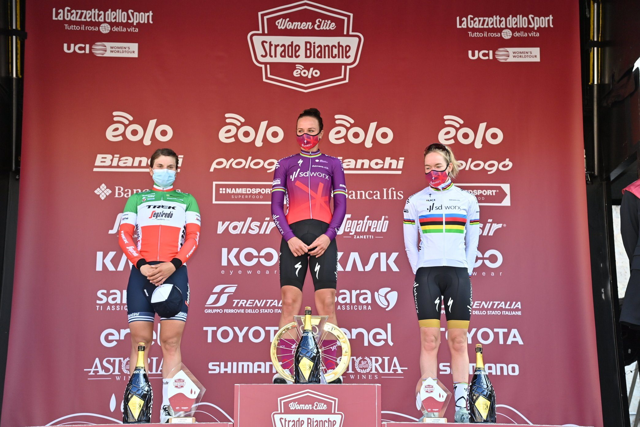 Шанталь Блак выиграла женскую велогонку «Страде Бьянке — 2021»