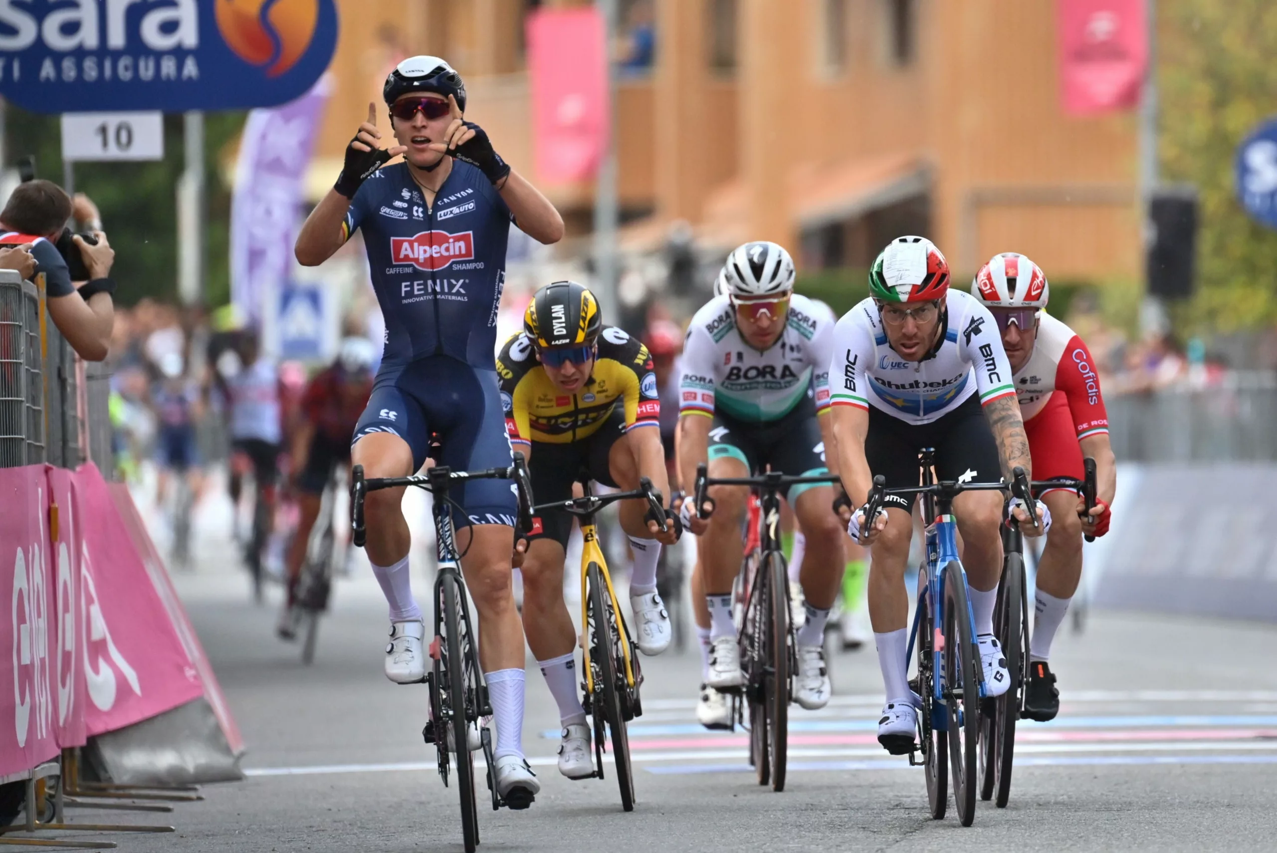 Тим Мерлин одержал победу на втором этапе «Джиро д’Италии»