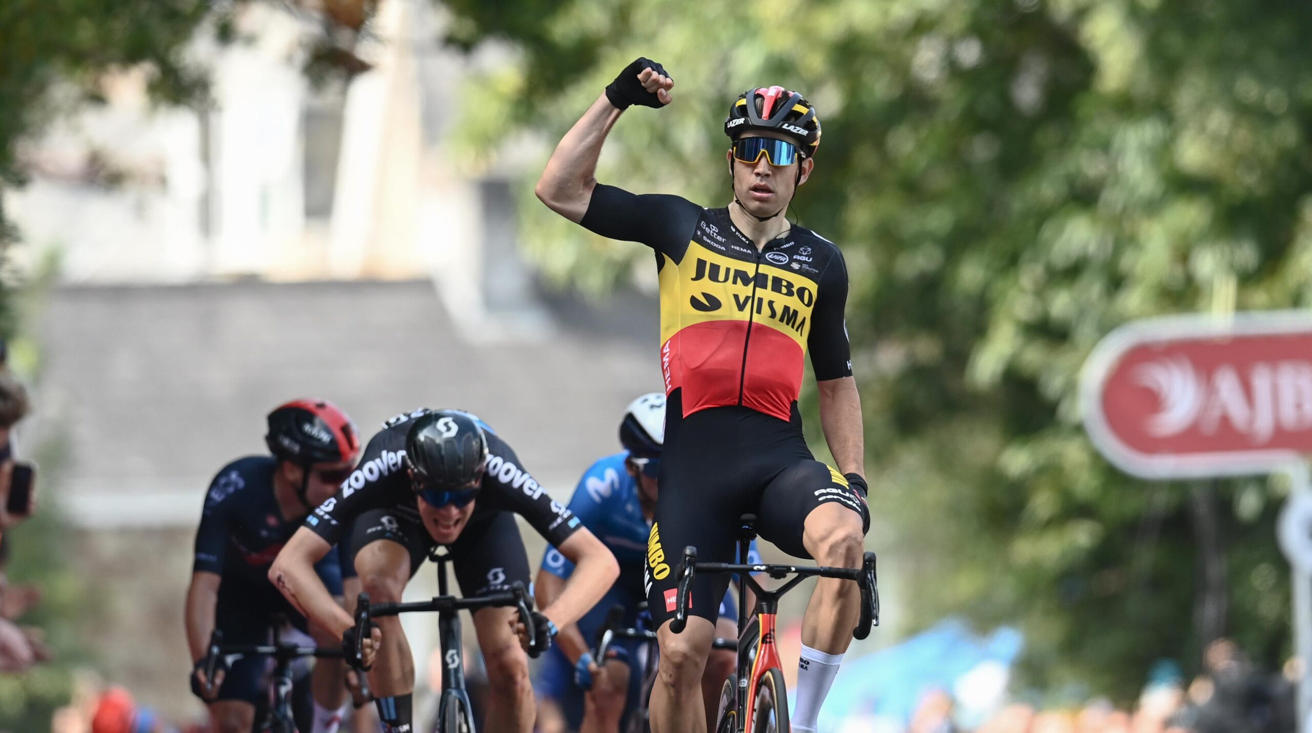 Ваут ван Арт выиграл первый этап велогонки «Тур Британии»