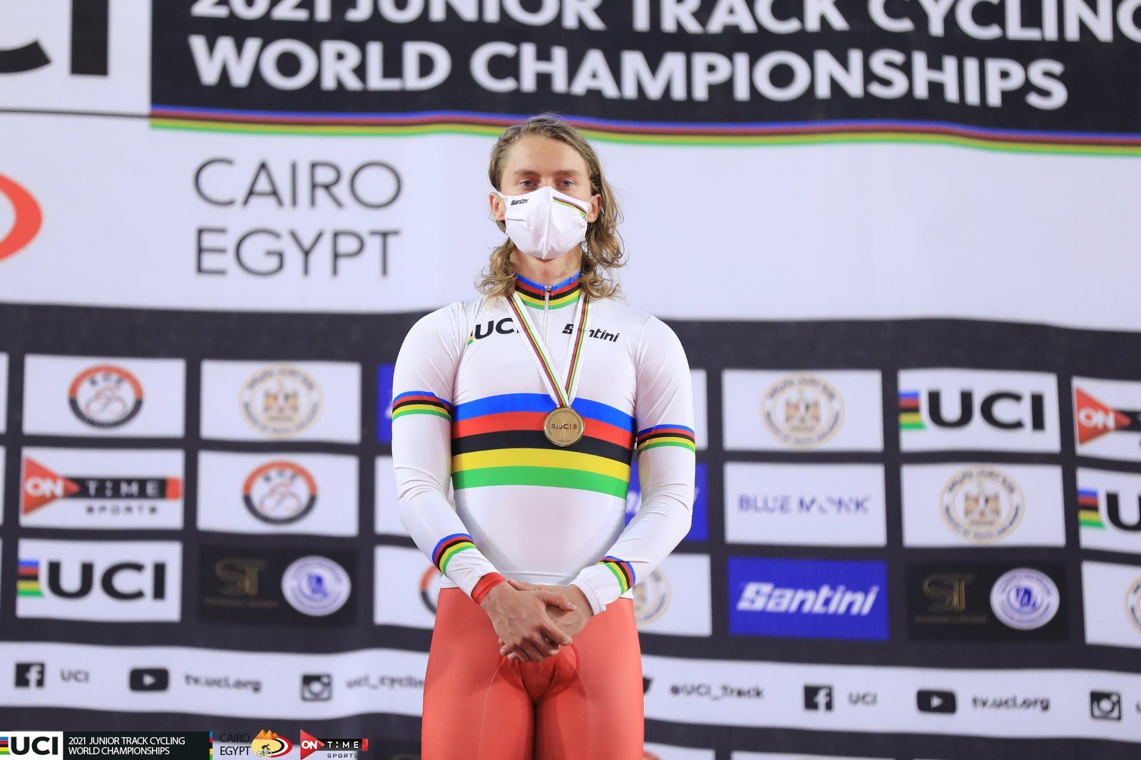 Никита Калачник выиграл кейрин на чемпионате мира по трековому велоспорту среди юниоров