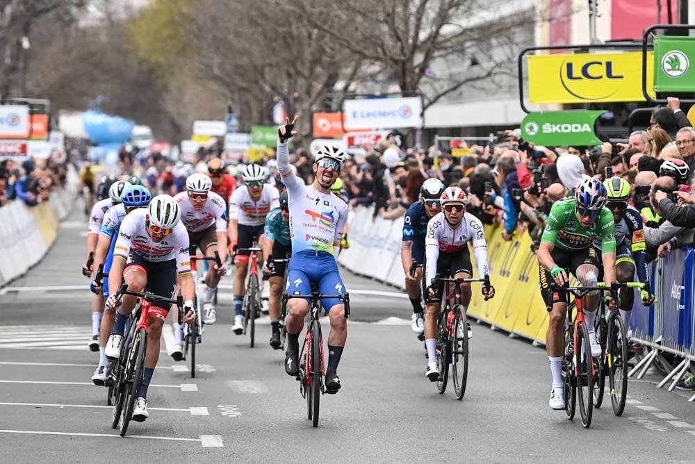Матье Бургодо неожиданно выиграл шестой этап велогонки «Париж — Ницца»