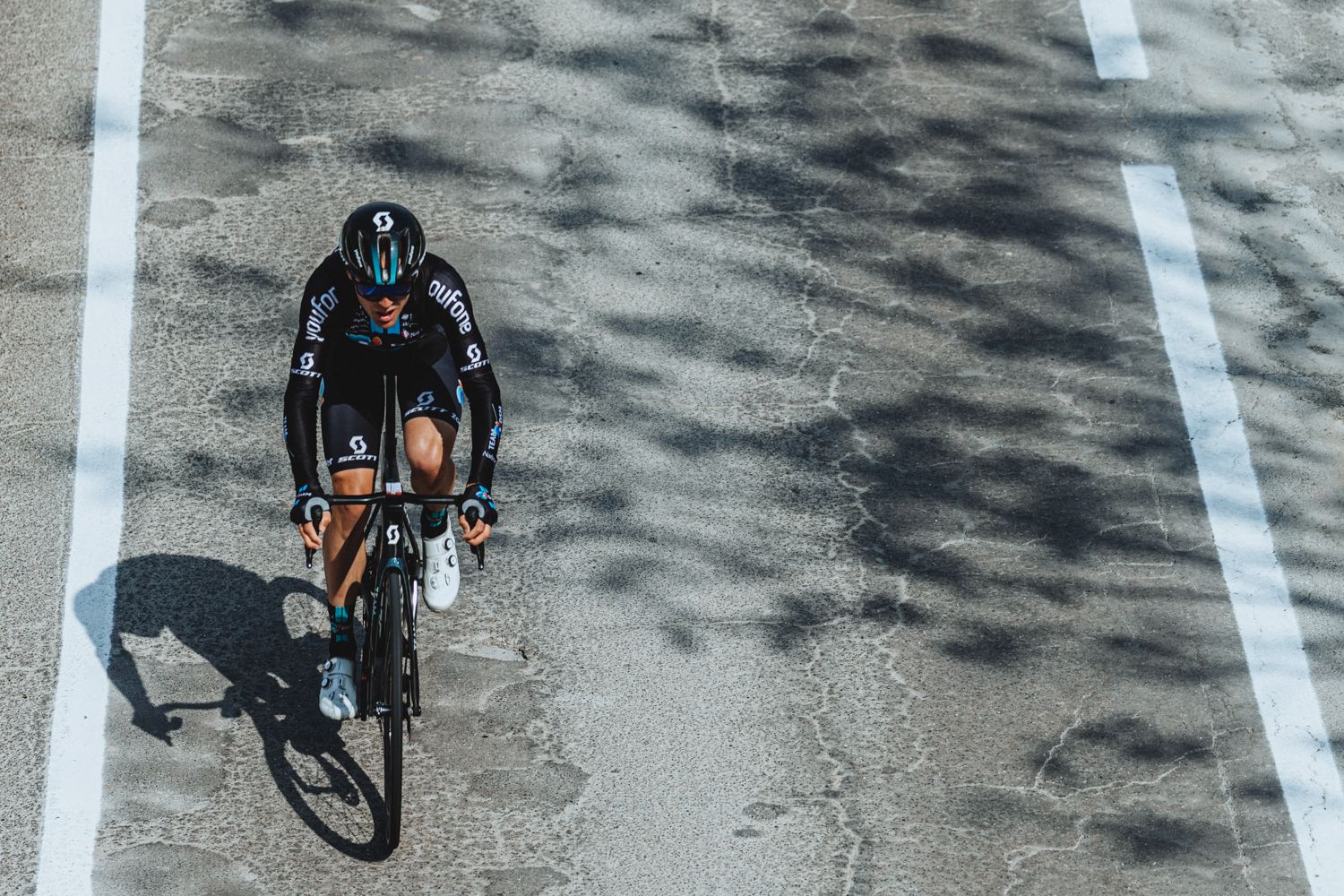 Победителем велогонки «Милан — Сан-Ремо — 2022» стал Матей Мохорич. Ему помог особый подседельный штырь