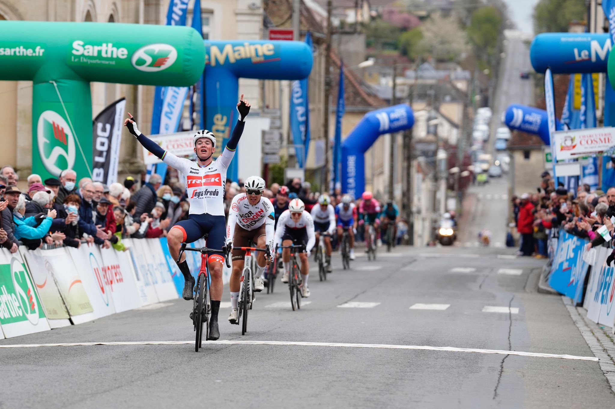 Мадс Педерсен выиграл первый этап велогонки Circuit Cycliste Sarthe — Pays de la Loire