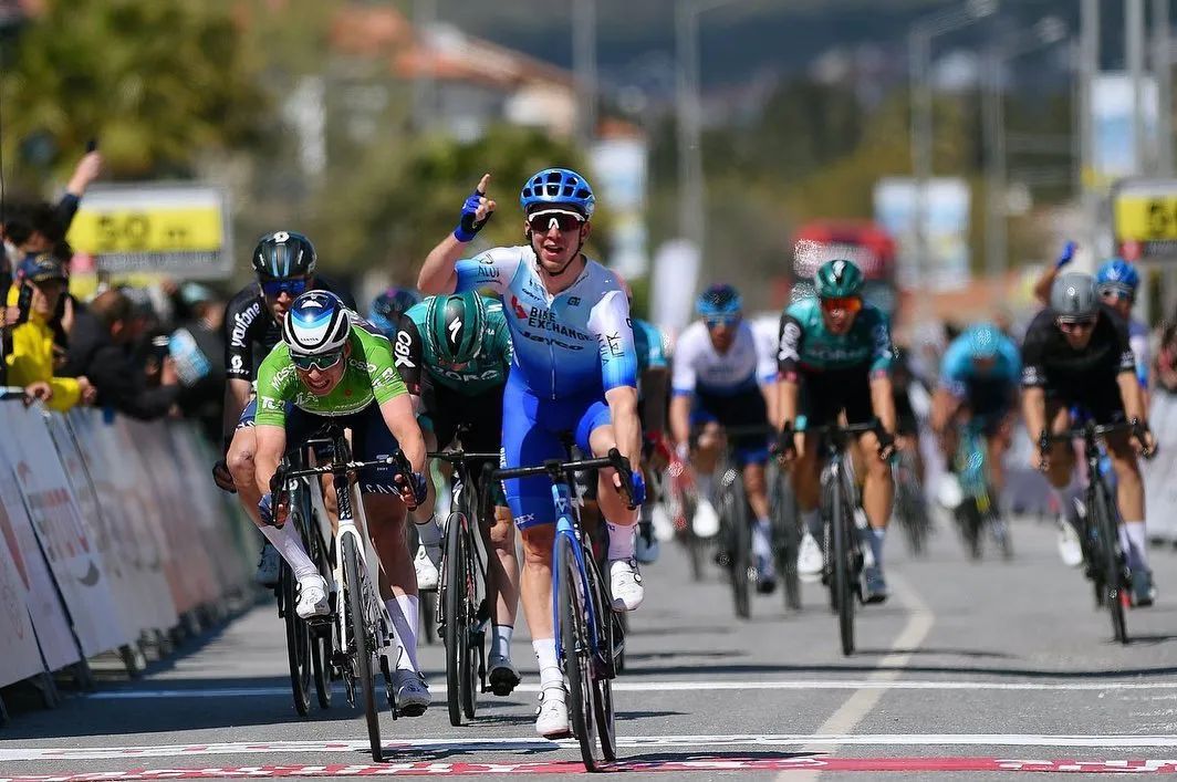 Кэден Гровс вырвал победу на втором этапе «Тура Турции»