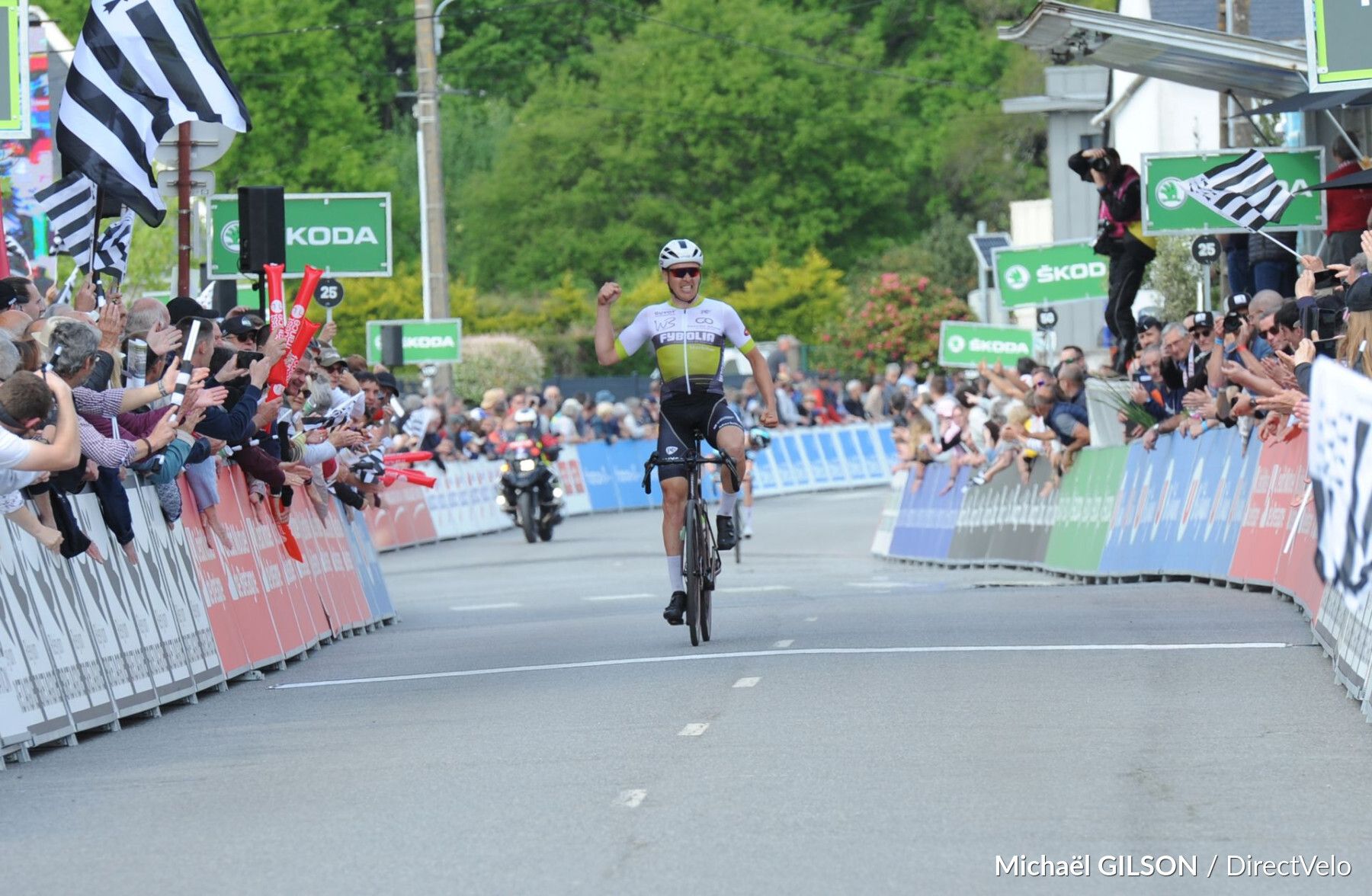 Микаэль Гишар выиграл первый этап «Тура Бретани»