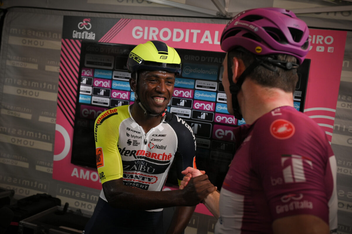 Биниам Гирмай вырвал у Матье ван дер Пула победу на десятом этапе «Джиро д’Италии»