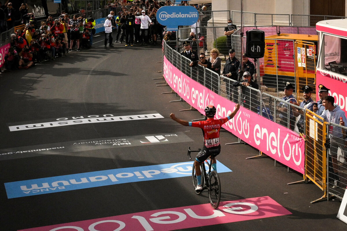 Сантьяго Буитраго выиграл 17-й этап «Джиро д’Италии»
