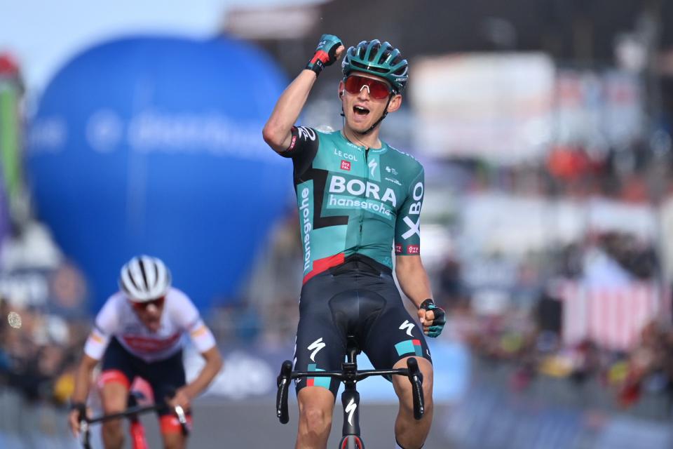 Леннард Кемна сокрушил всех фаворитов и выиграл четвёртый этап «Джиро д’Италии»