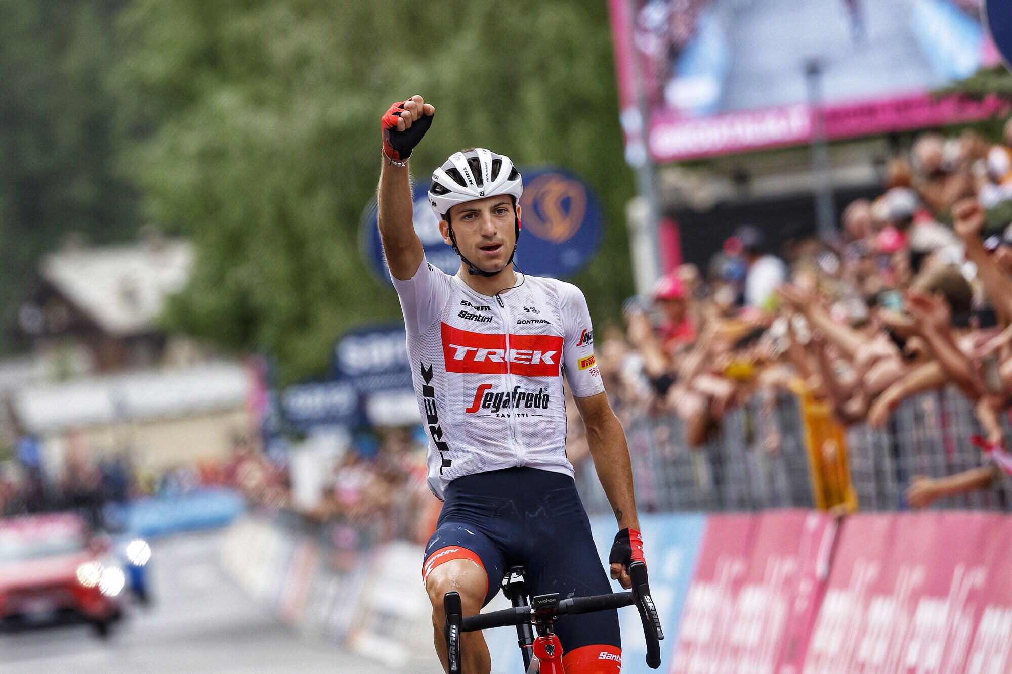 Джулио Чикконе одержал победу на 15-м этапе «Джиро д’Италии»