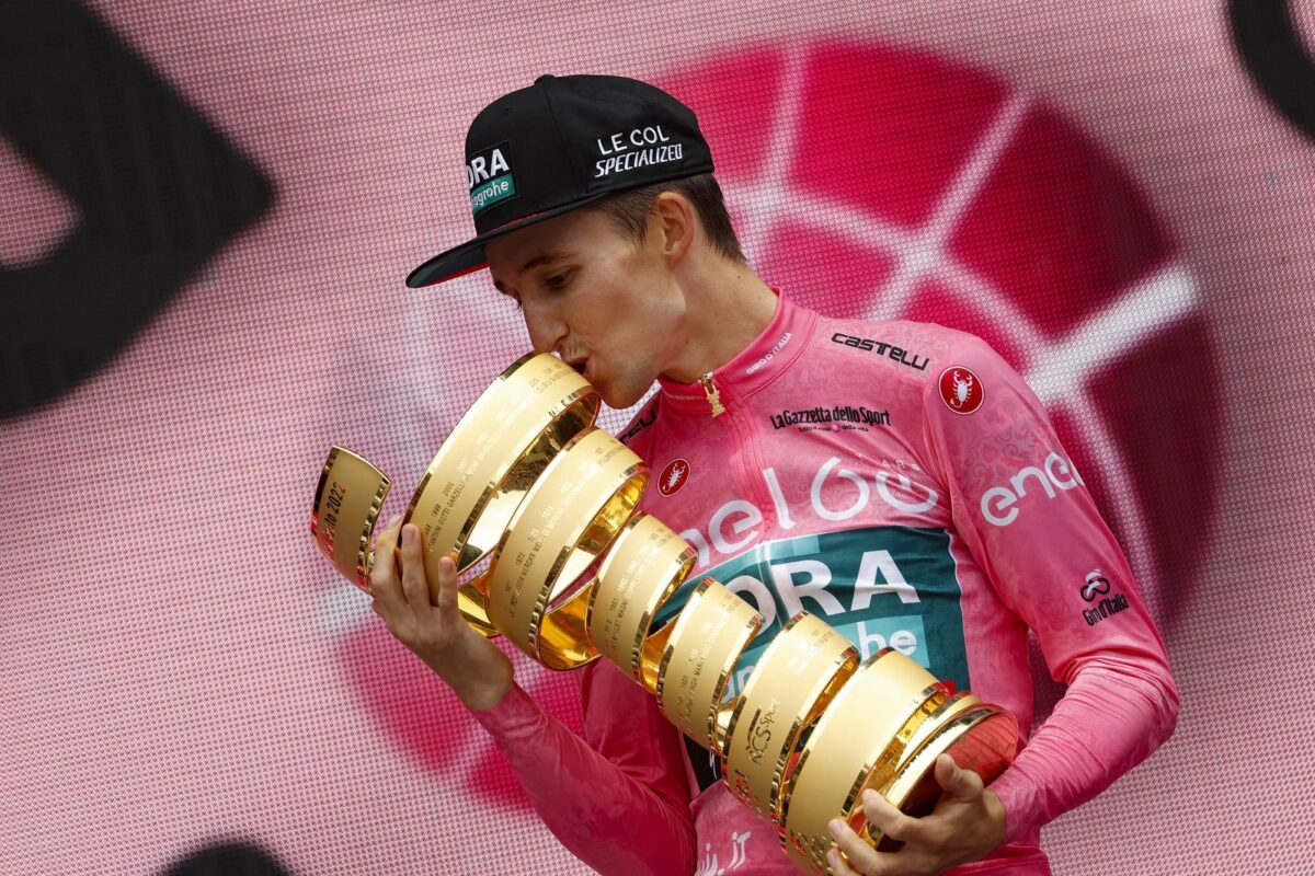 Джай Хиндли — победитель велогонки «Джиро д’Италия — 2022»