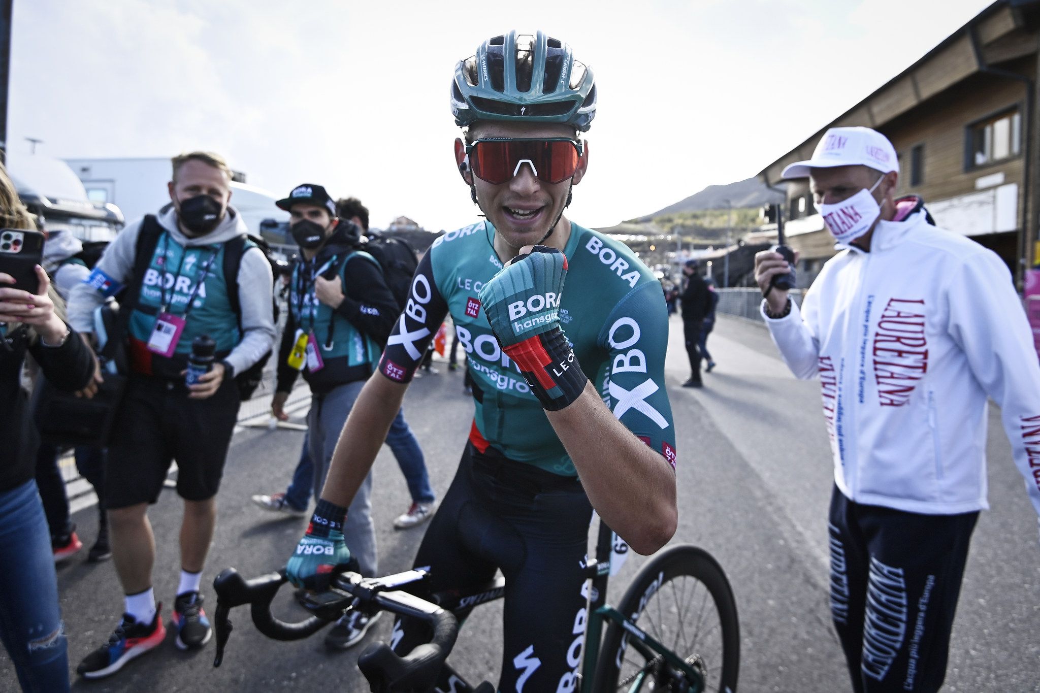 Леннард Кемна сокрушил всех фаворитов и выиграл четвёртый этап «Джиро д’Италии»
