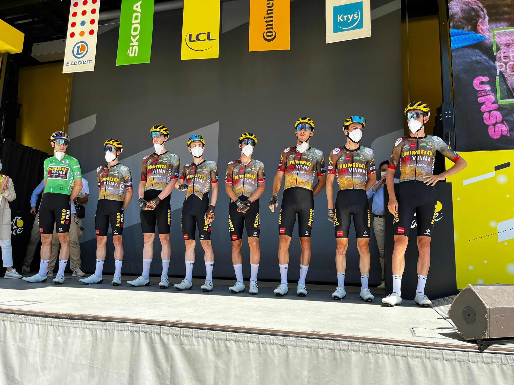 Jumbo-Visma заработала больше всего призовых после 9 этапов «Тур де Франс»