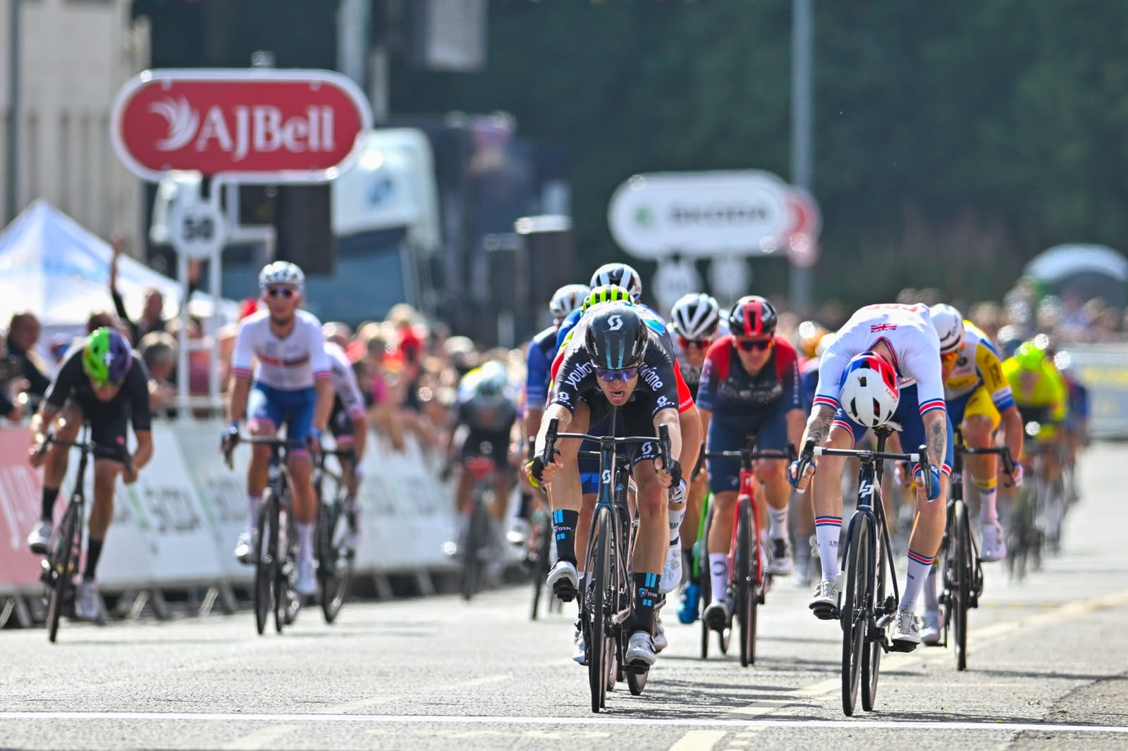 Кес Бол не без труда выиграл второй этап велосипедного «Тура Британии»