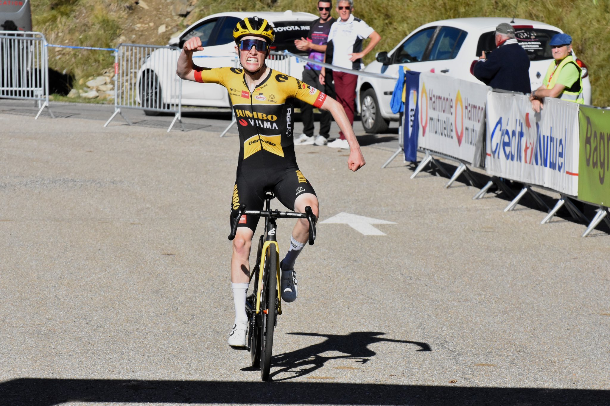 Арчи Райан разделался с соперниками на пятом этапе велогонки Ronde de l’Isard