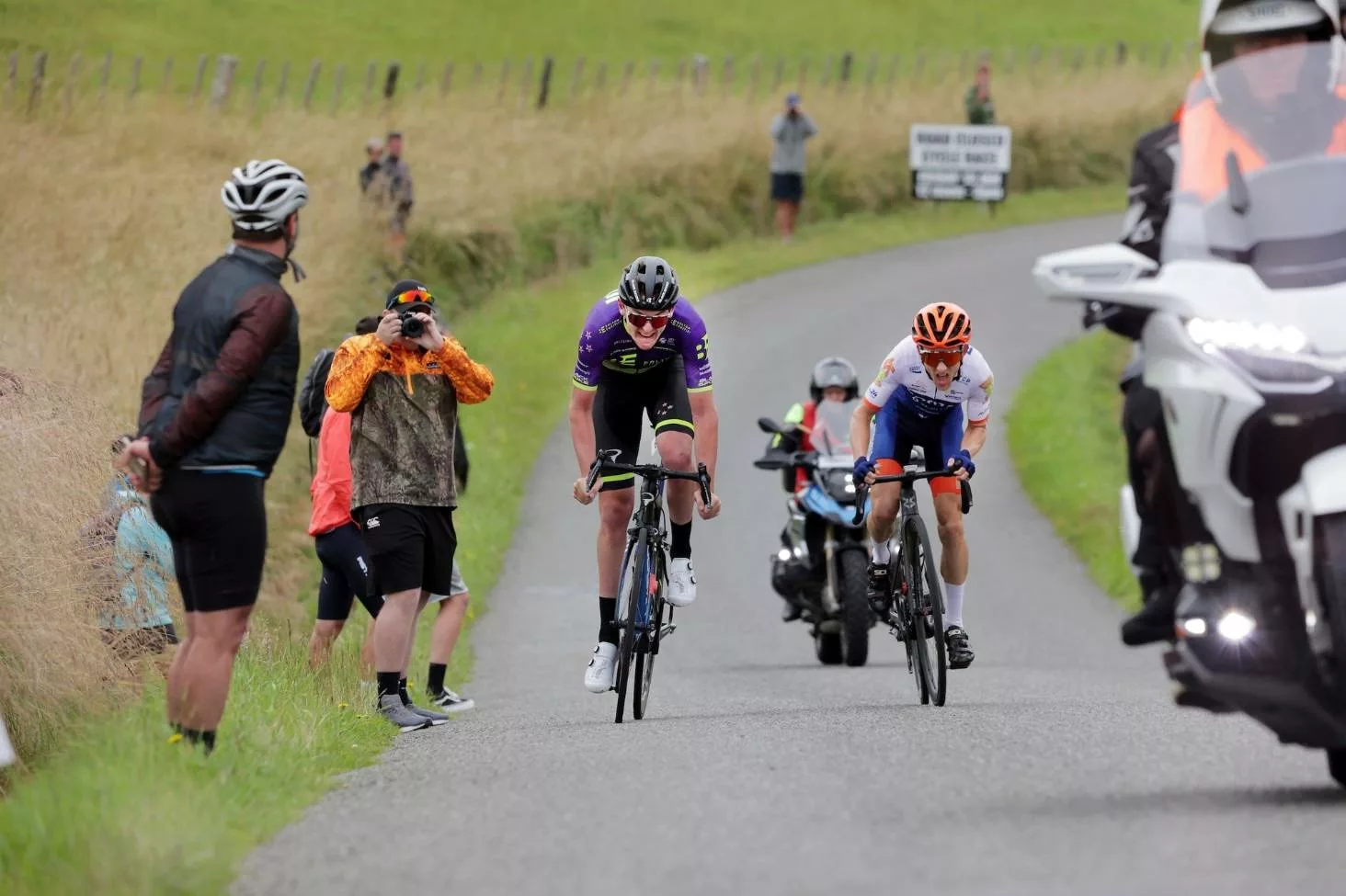 Джош Барнетт вырвал победу на третьем этапе велогонки New Zealand Cycle Classic
