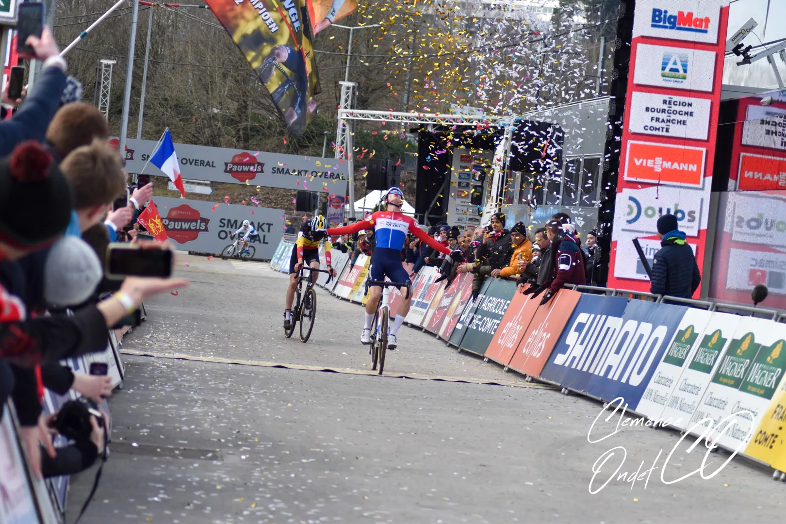 Тибор дель Гроссо одержал победу на заключительном этапе Кубка мира по велокроссу среди андеров
