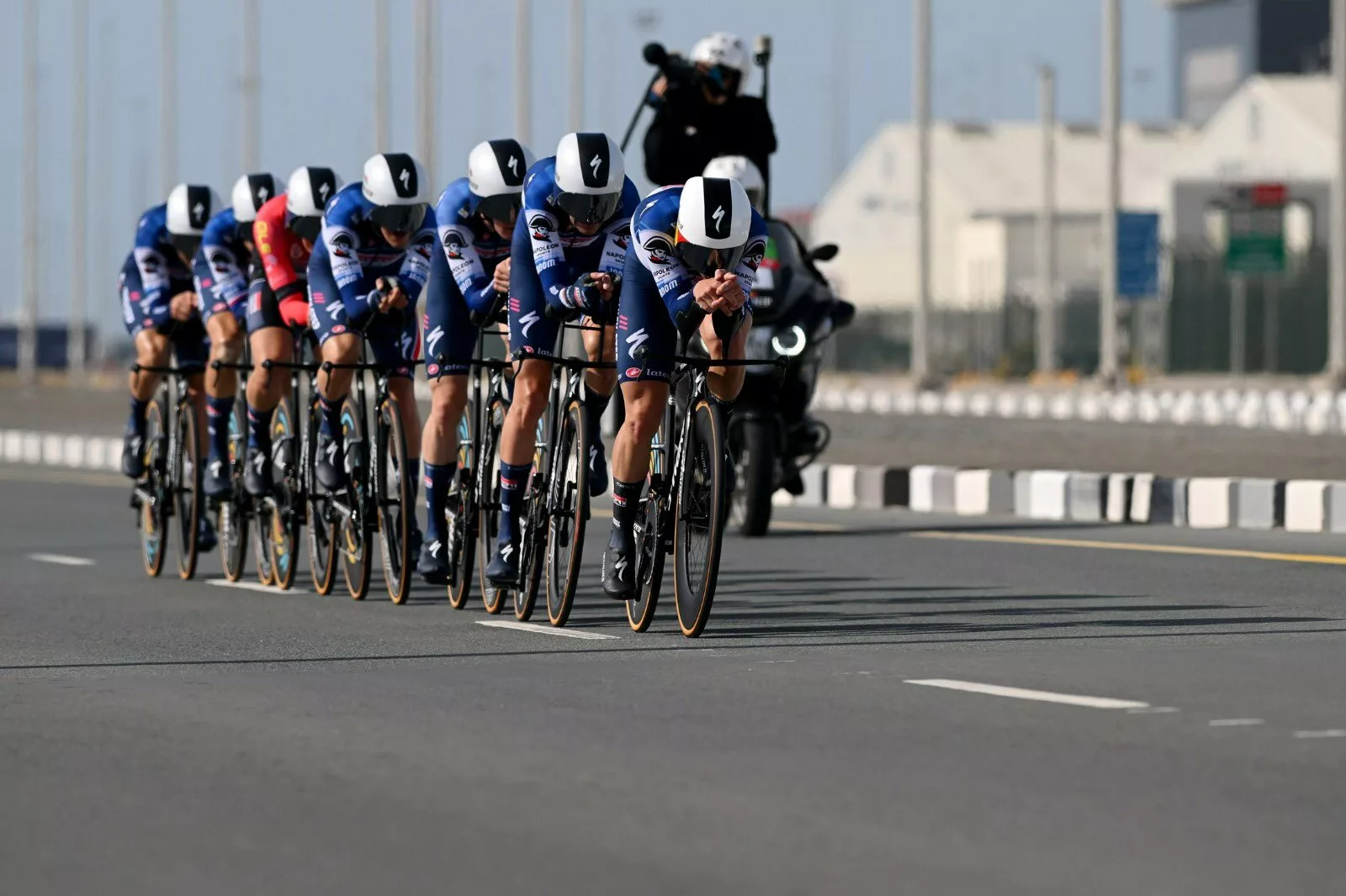 Soudal — Quick Step выиграла командную разделку на «Туре ОАЭ»