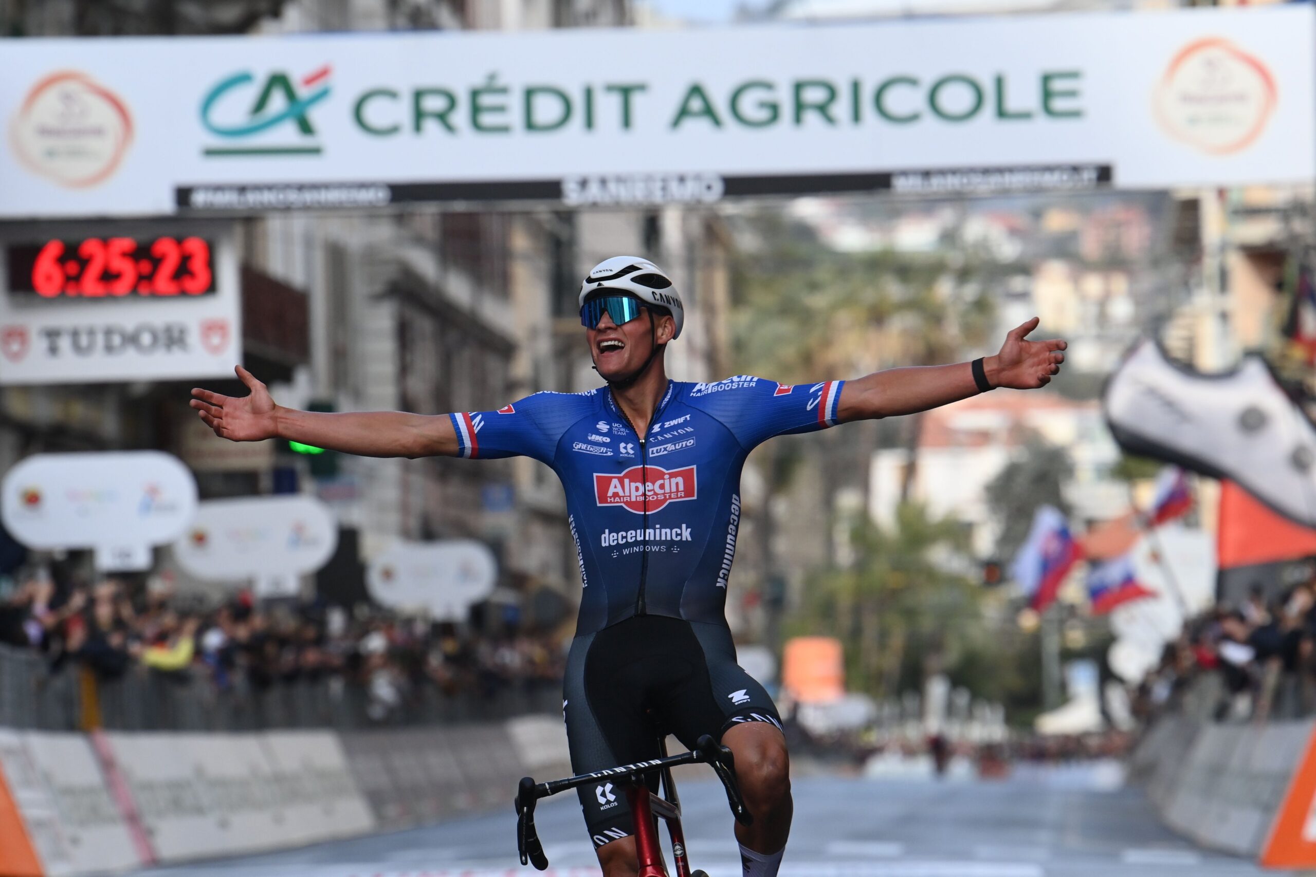 Матье ван дер Пул выиграл велогонку «Милан — Сан-Ремо — 2023»