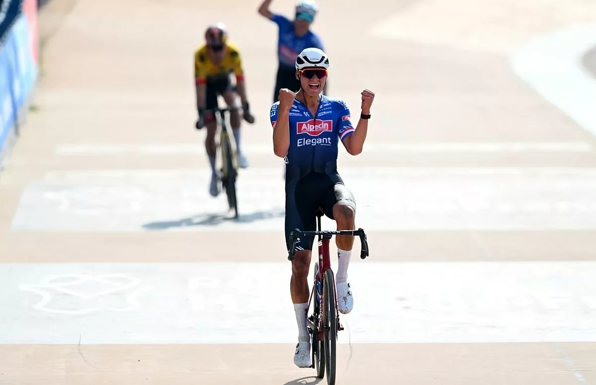 Матье ван дер Пул выиграл велогонку «Париж — Рубе — 2023»