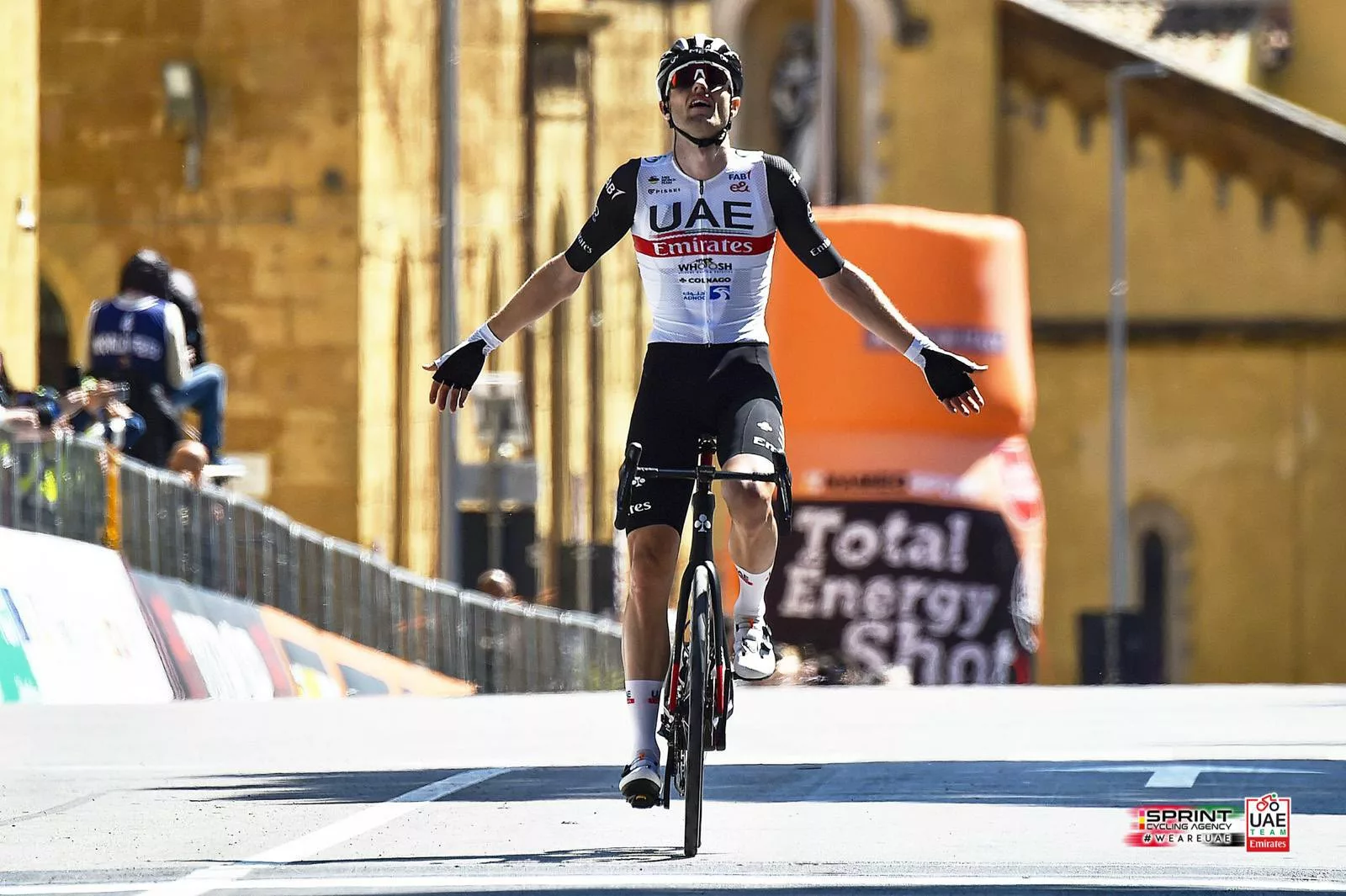 Финн Фишер-Блэк одержал победу на первом этапе «Тура Сицилии»