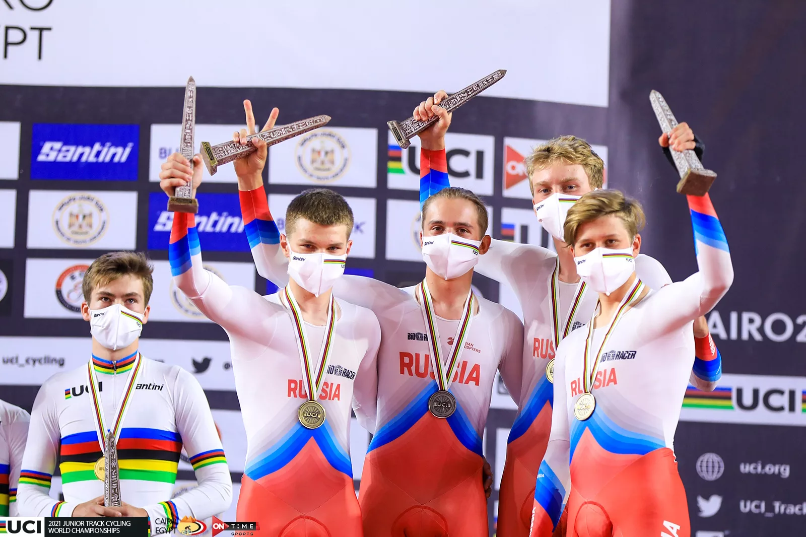 UCI разрешил велогонщикам из России и Белоруссии участие в международных соревнованиях в нейтральном статусе