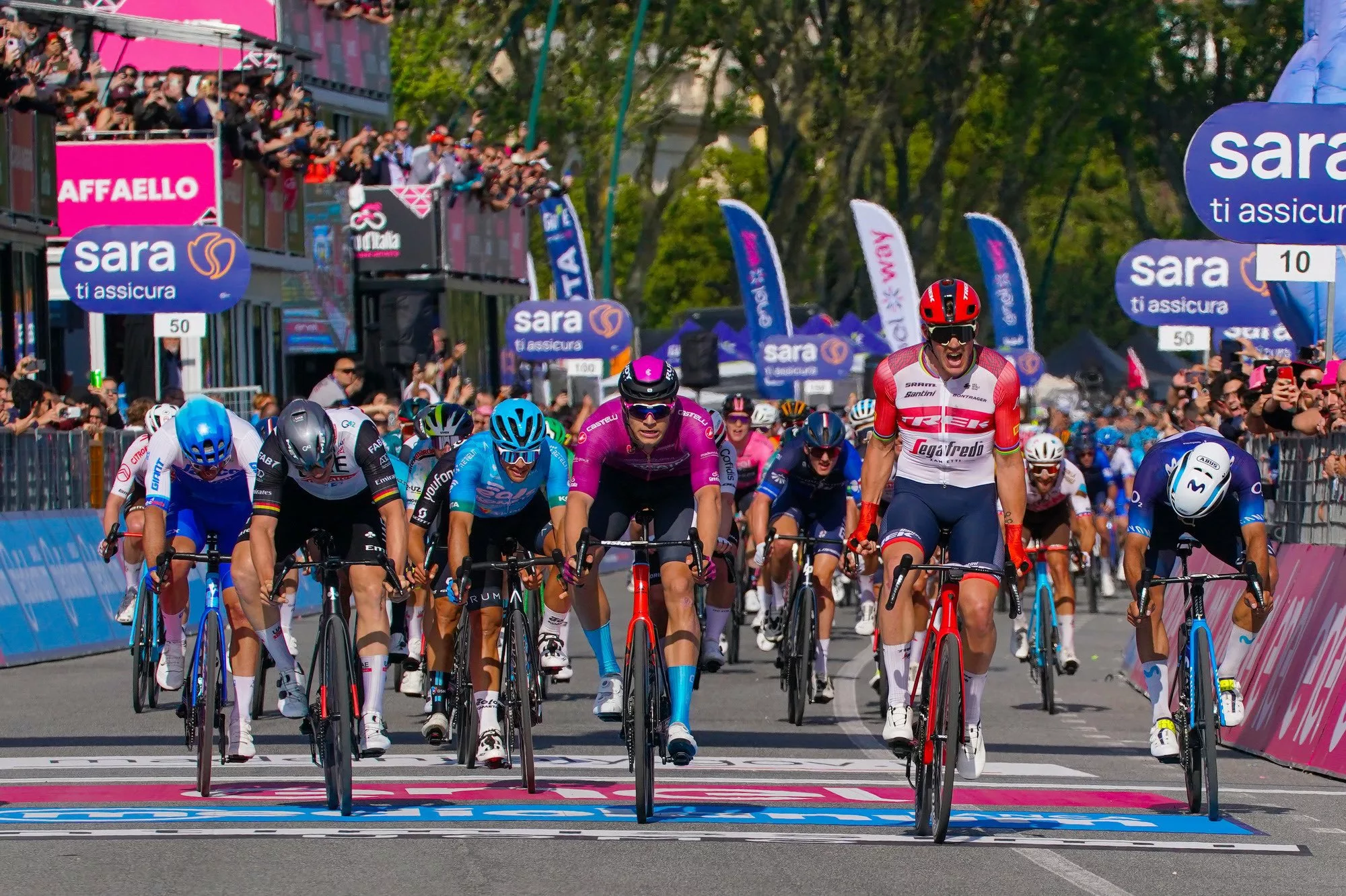 «Джиро д’Италия — 2023»: Мадс Педерсен выиграл шестой этап велогонки