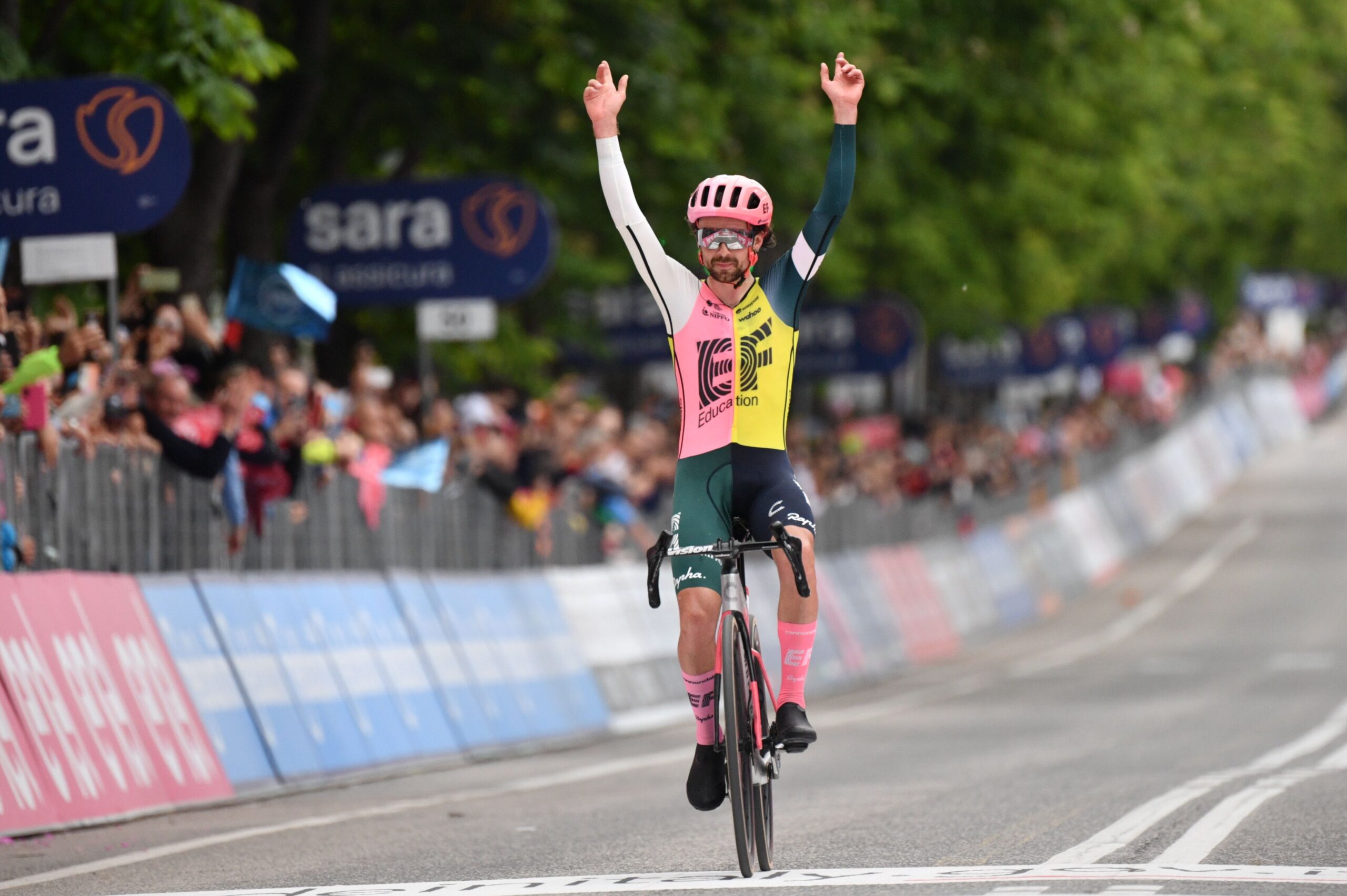«Джиро д’Италия — 2023»: Бен Хили выиграл сложный восьмой этап велогонки