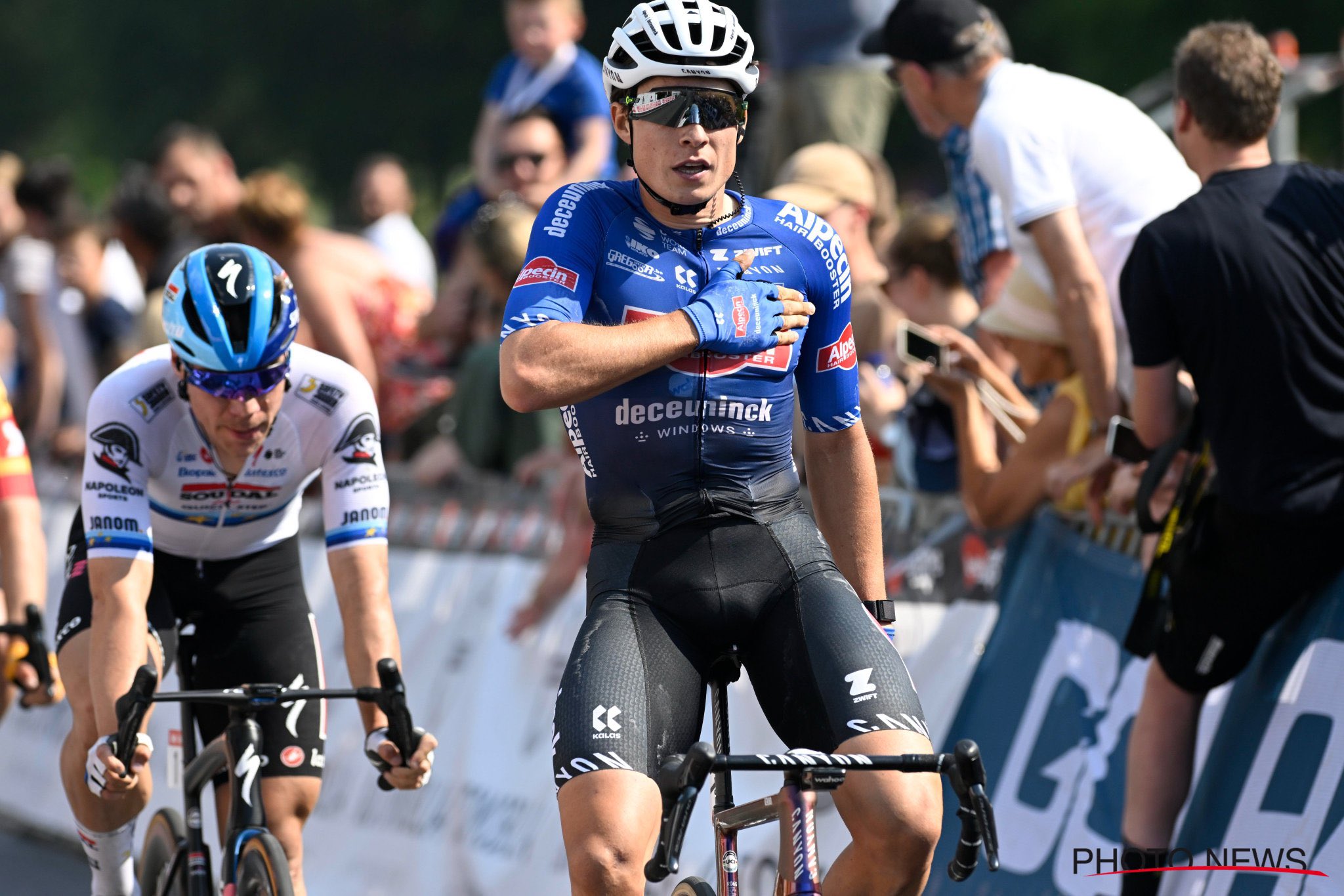 Йеспер Филипсен мастерски выиграл спринт на однодневной велогонке Elfstedenronde Brugge