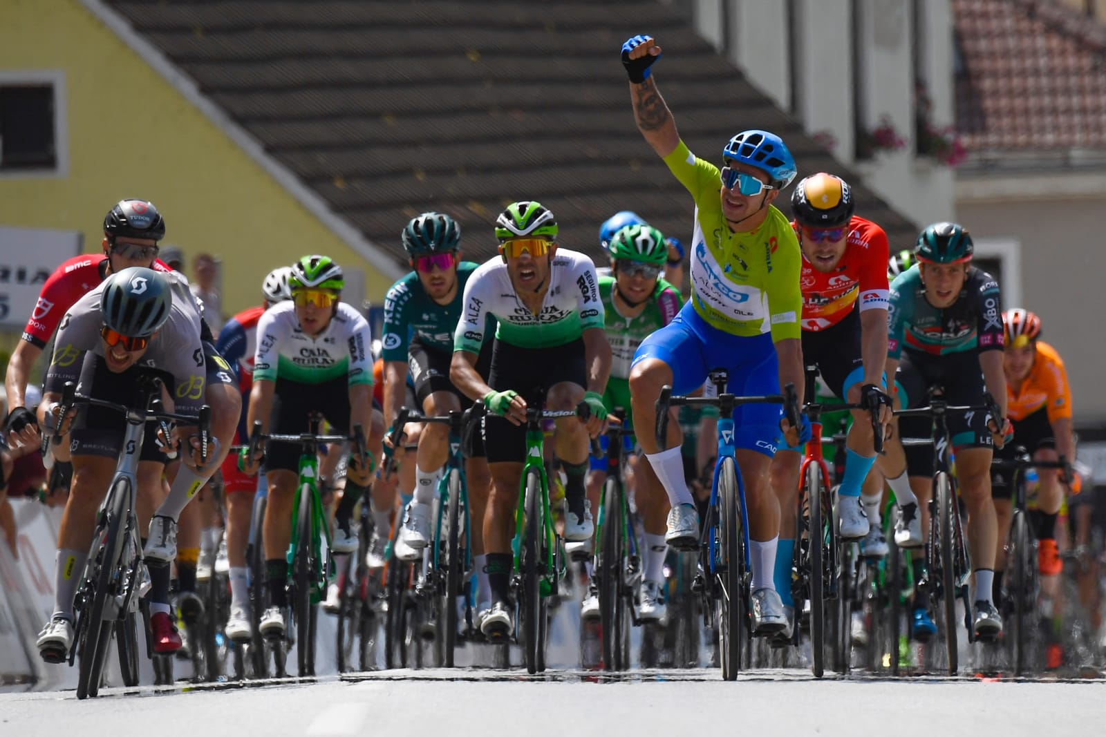 Дилан Груневеген одержал победу на втором этапе «Туре Словении»
