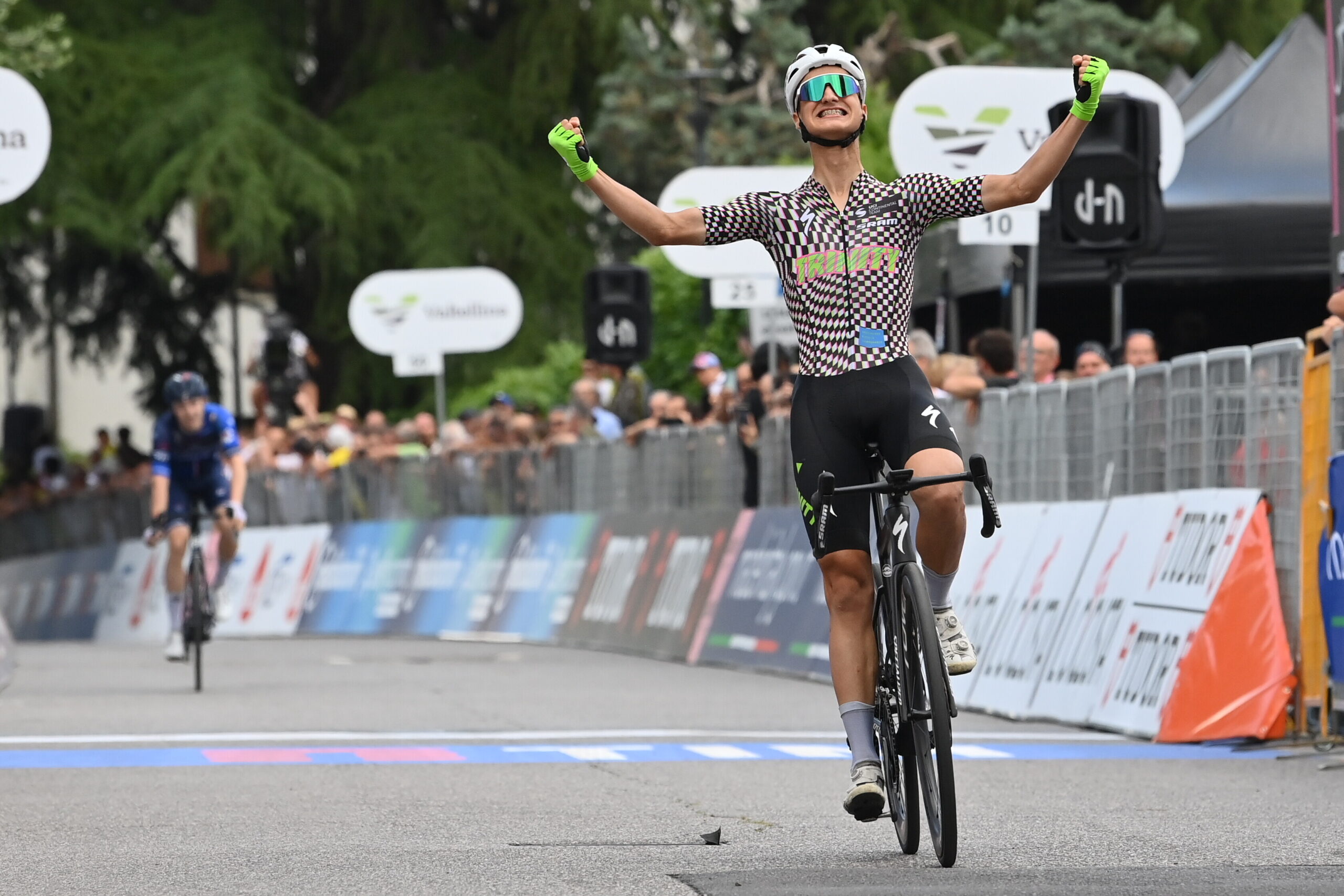 Лукас Неруркар одержал победу на сложном пятом этапе молодёжной «Джиро»