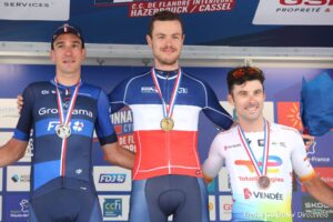 Бруно Армирайл (слева), Реми Каванья (в центре) и Пьер Латур