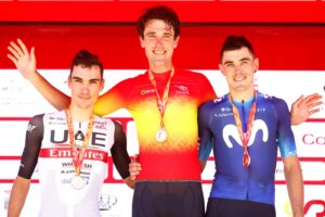 Хуан Аюсо (слева), Ойер Ласкано (в центре) и Алекс Аранбуру