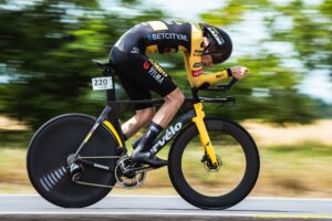 JumboVismaRoad 1671927491445899266 img1