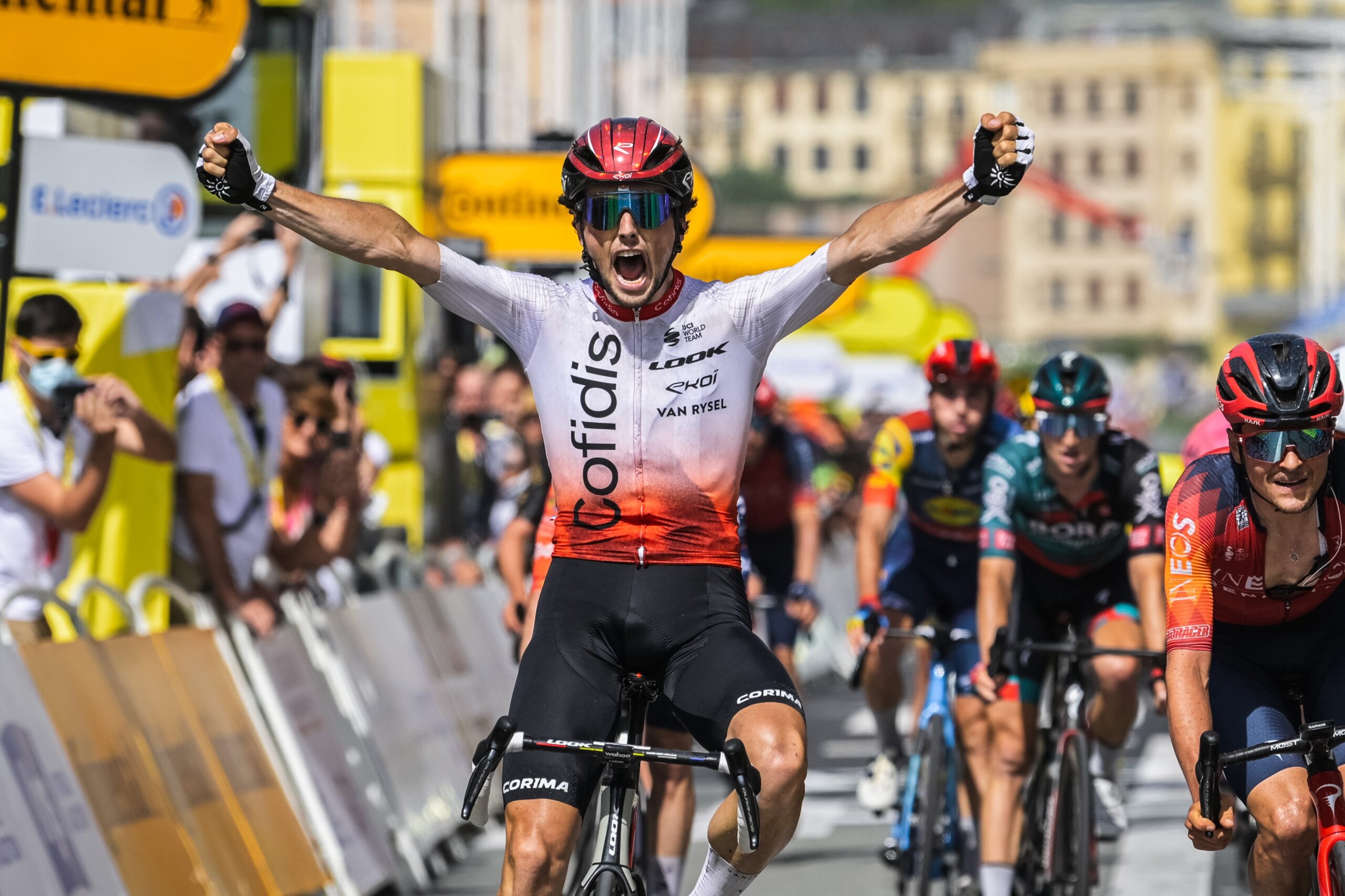 Виктор Лафей выиграл второй этап «Тур де Франс»