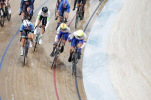 Ниа Эванс и Элинор Баркер