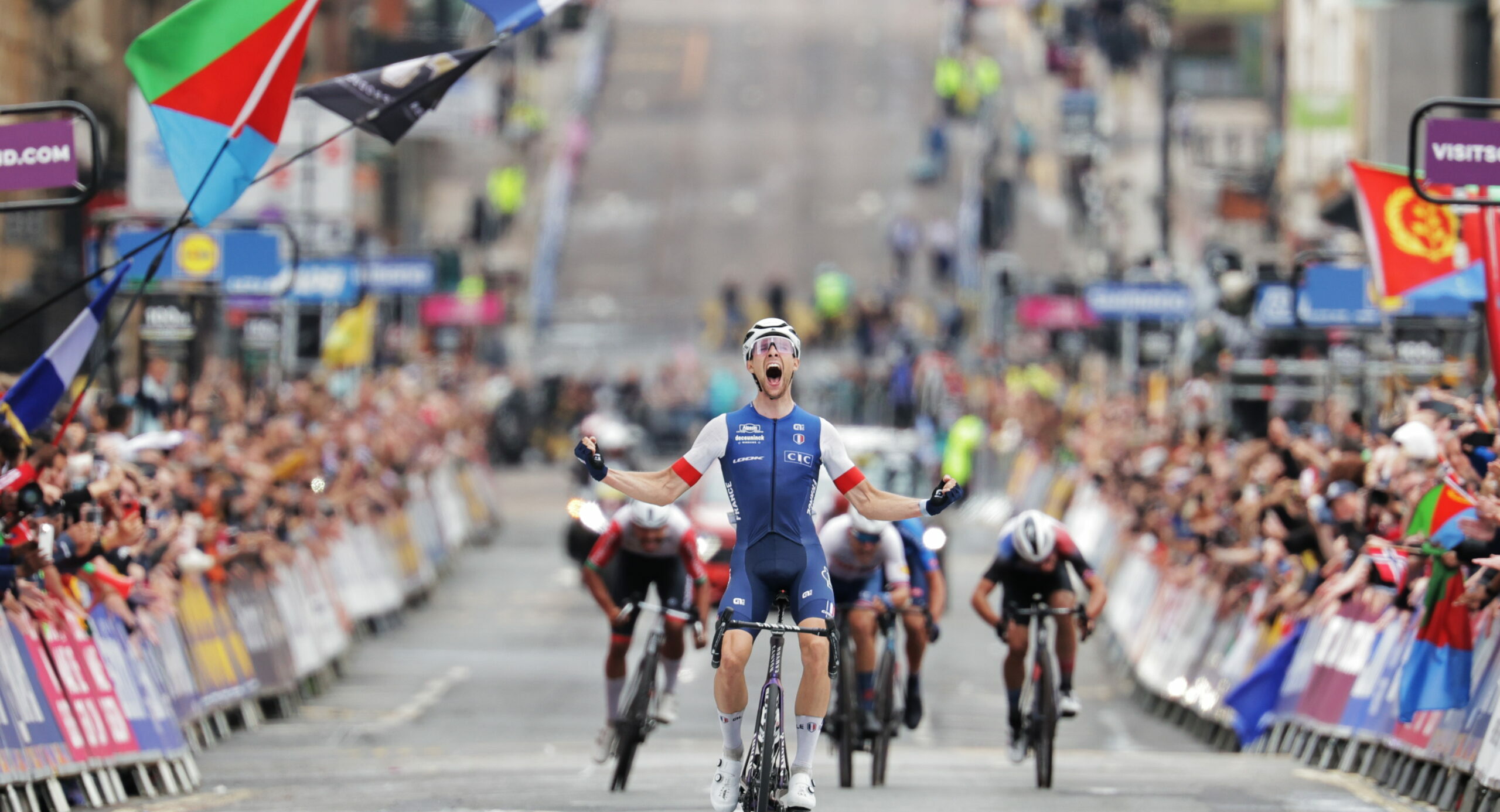 Аксель Лоранс стал чемпионом мира по велоспорту 2023 года среди андеров