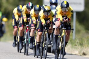 Jumbo-Visma выиграла командную разделку на «Вуэльте Бургоса»