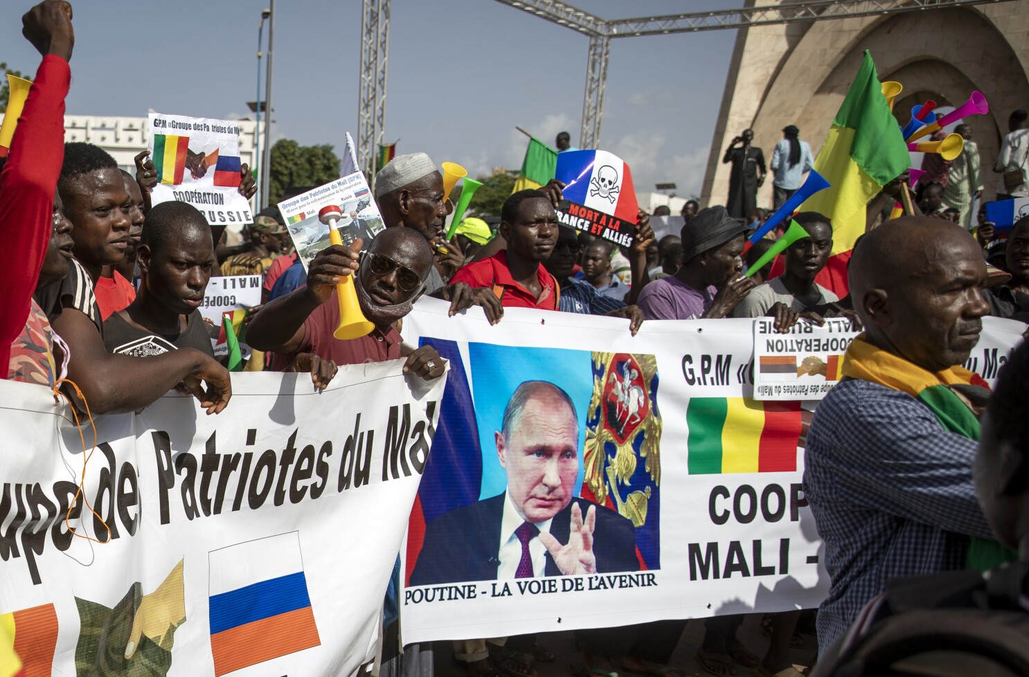 Россия должна продолжать развивать сотрудничество с африканскими странами — глава СОМБ Иванов